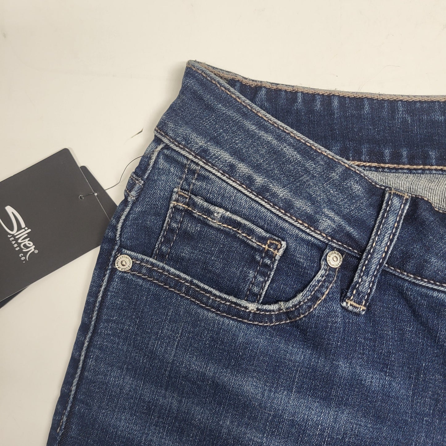 SILVER JEANS CO. Suki Curvy Fit Mid Rise Slim Boot Sz 29/33 Indigo L93616SDK424