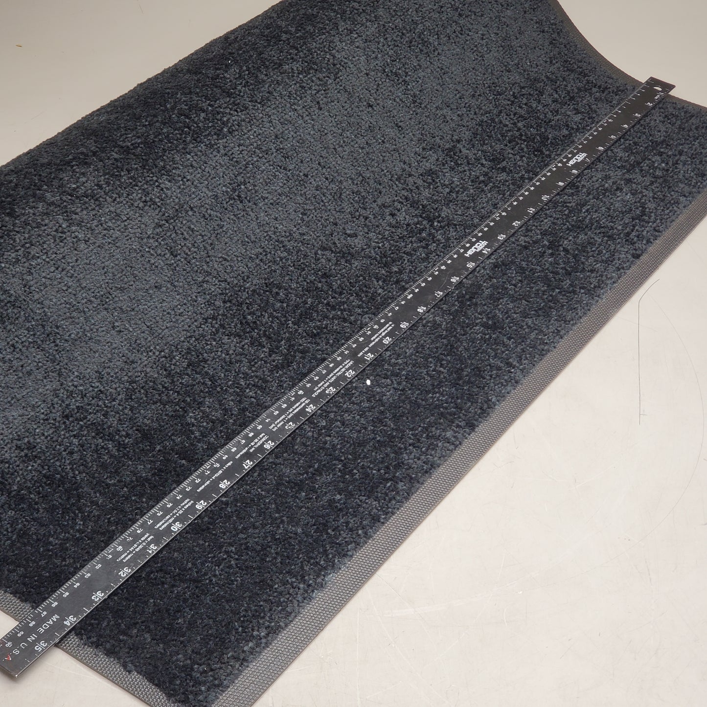 ALSCO Deluxe Carpet Mat 3'x10' Black