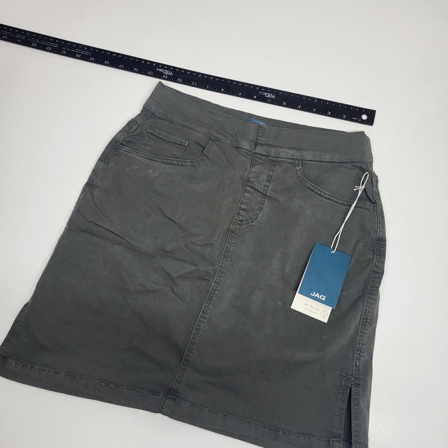 JAG On-the-go Mid Rise Pull-On Skort Womens Sz 5 Olive J3101AWL617