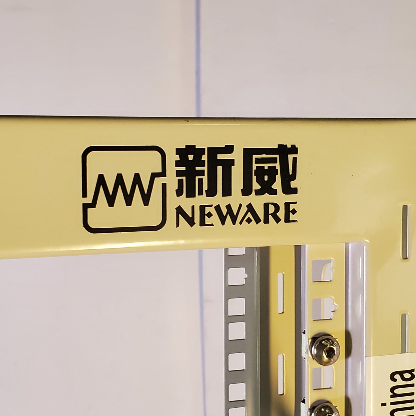 NEWARE Portable Rack For Holding Neware CT-4008T Series 71"Tx25.4"Dx21.8"W BR0237 (New-Other)