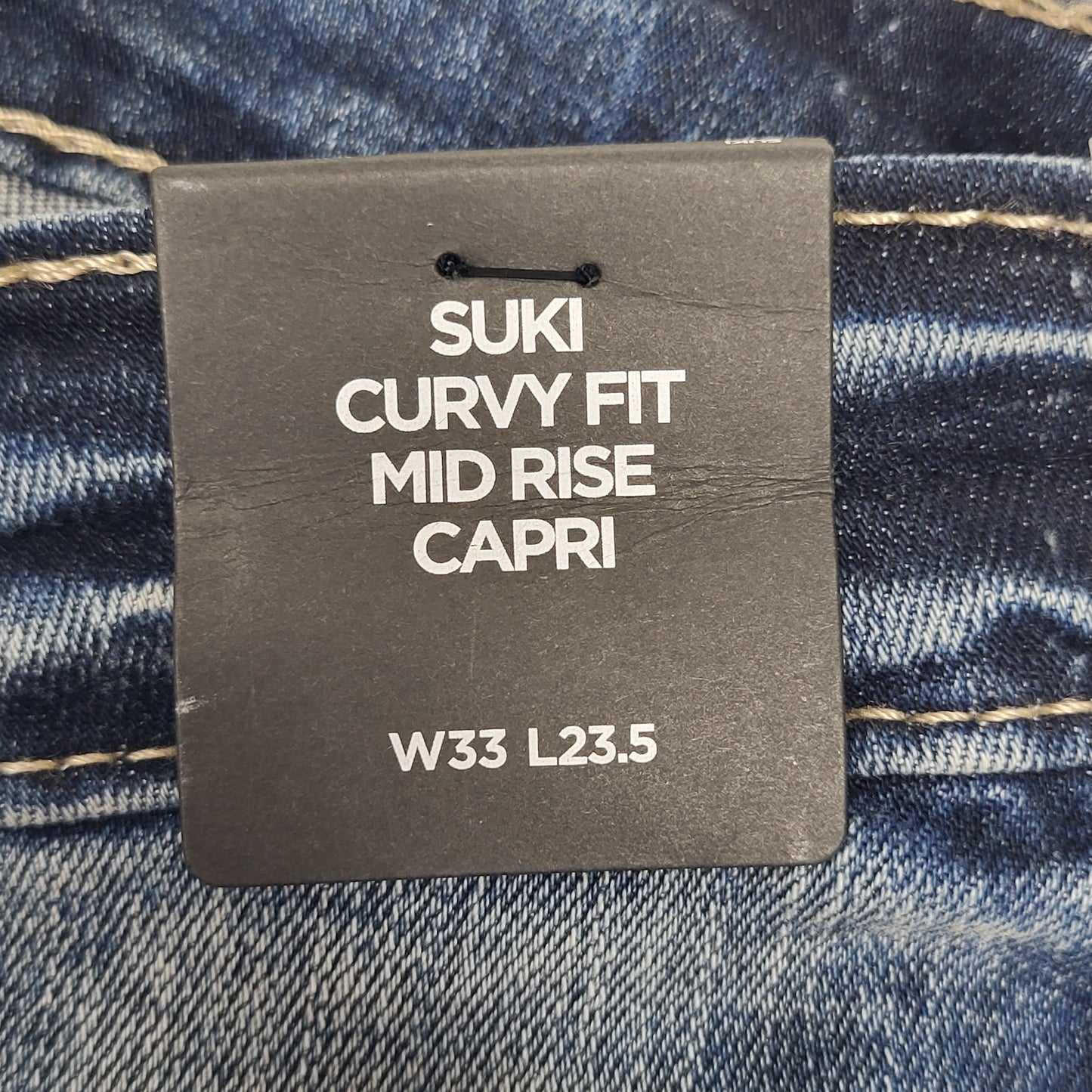 SILVER JEANS CO Suki Curvy Mid Rise Capri Women's Sz 33/23.5 L4396EPX224