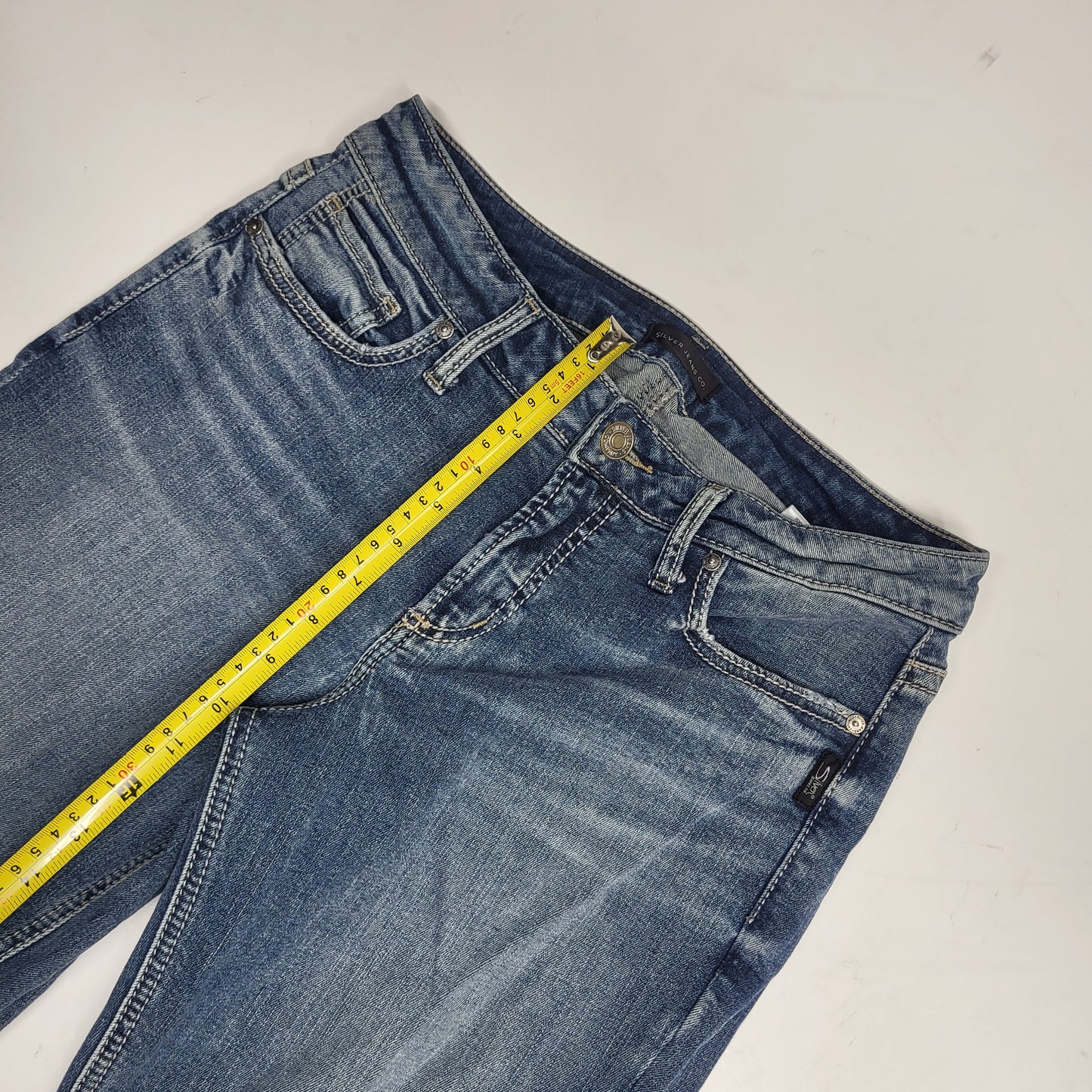 SILVER JEANS CO. Suki Curvy Fit Mid Rise Slim Boot Sz 29/31 Light Indigo