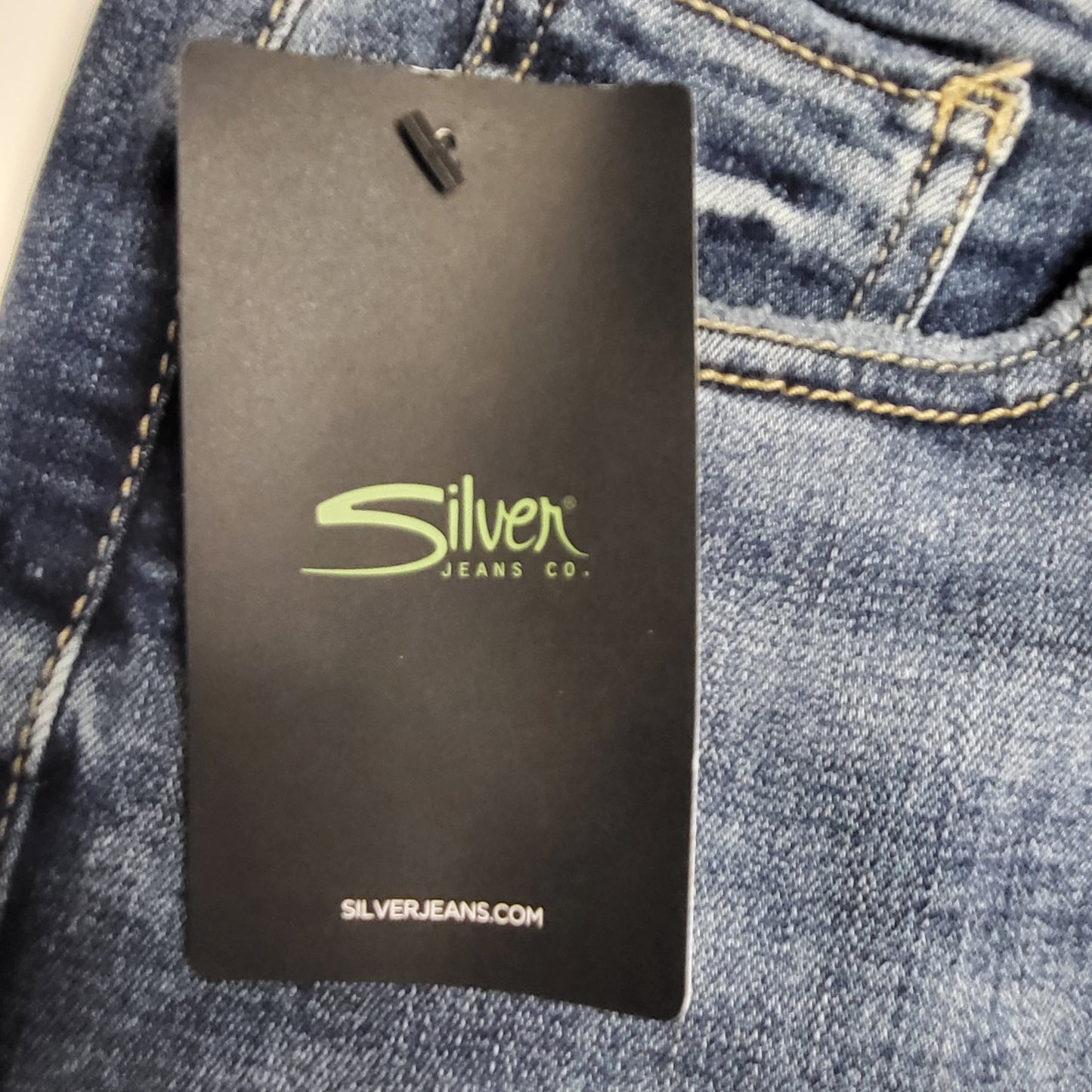 SILVER JEANS CO. Suki Curvy Fit Mid Rise Slim Boot Eco Friendly Sz 30/33 Indigo