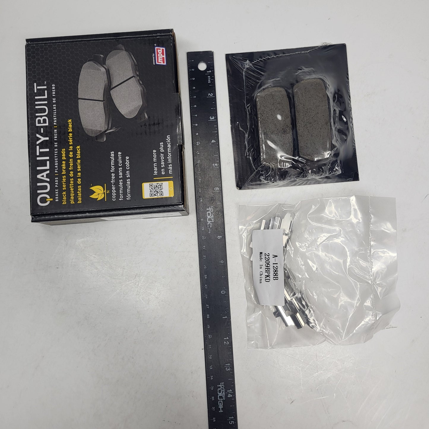 QUALITY-BUILT Ceramic Disc Brake Pad Set Black Rear 1003-0905C