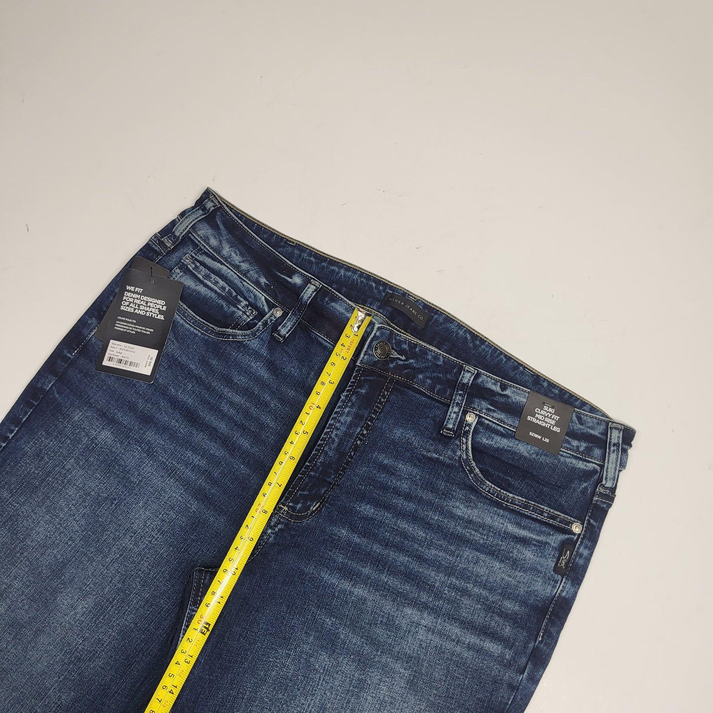 SILVER JEANS CO. Suki Curvy Fit Straight Leg Sz 18/33 Indigo W93413EGX434