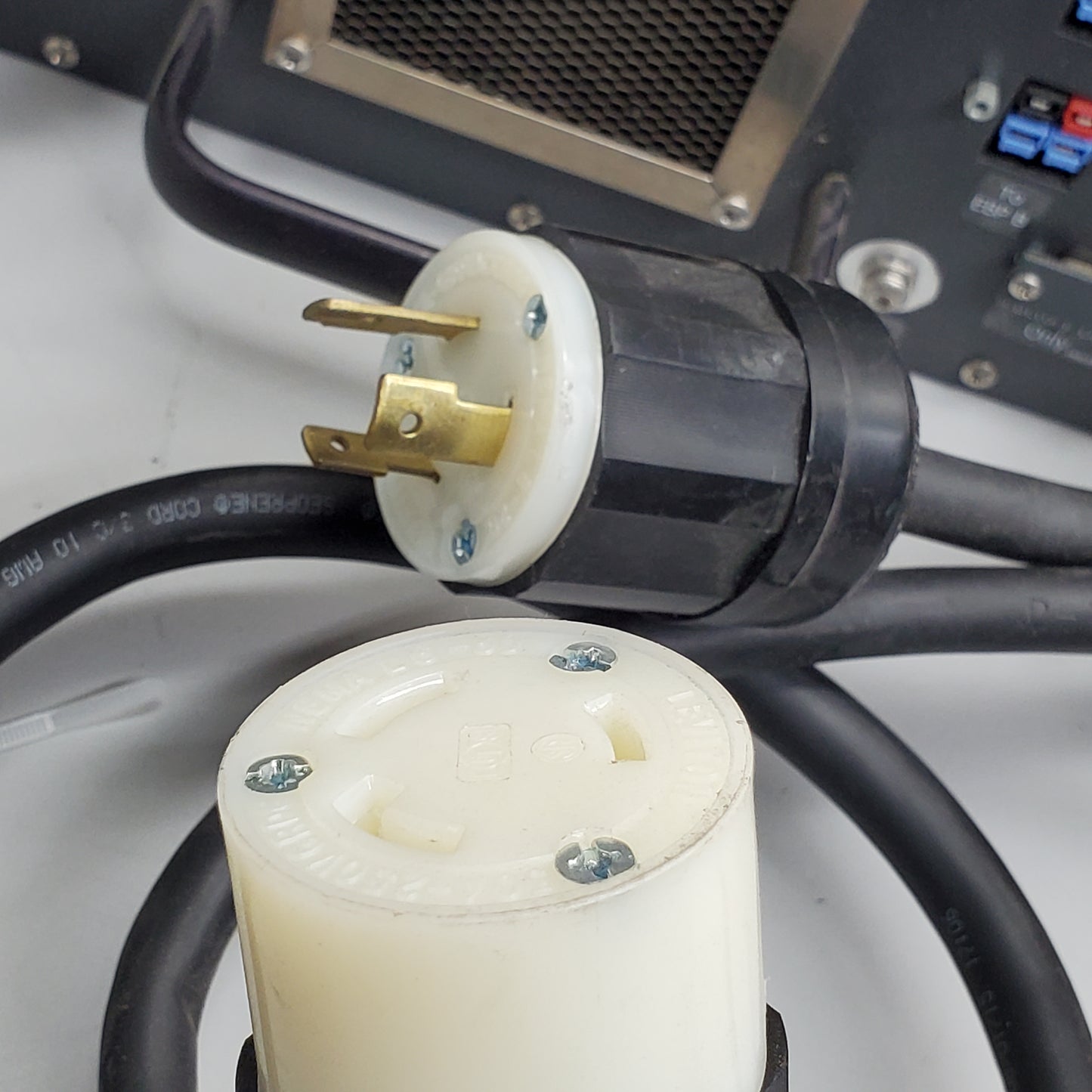 INTELLIPOWER Rugged UPS Extended Battery Backup Double Conversion 6KVA 440V FA00307 (New Other)