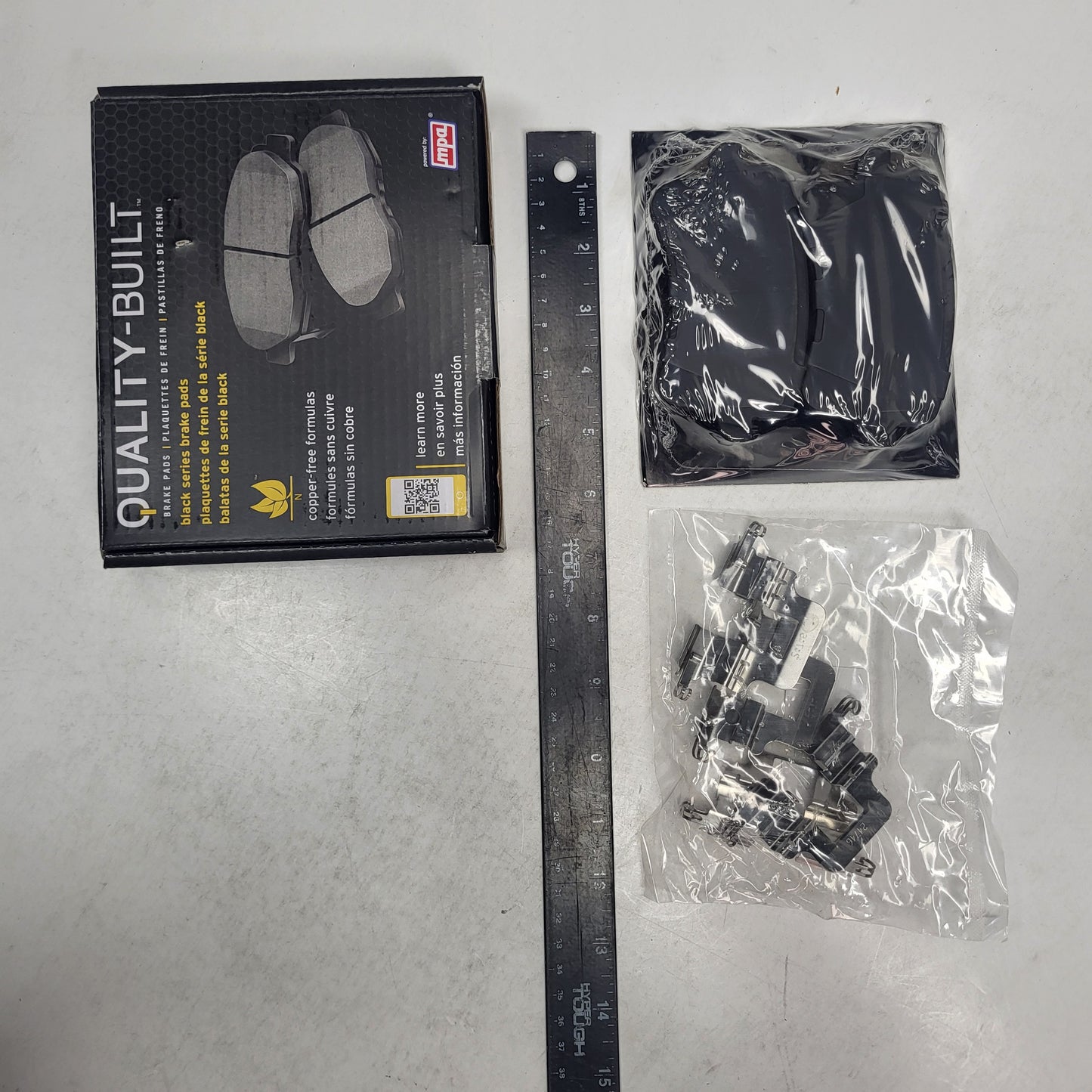 QUALITY-BUILT Ceramic Disc Brake Pad Set Black 1003-1386C
