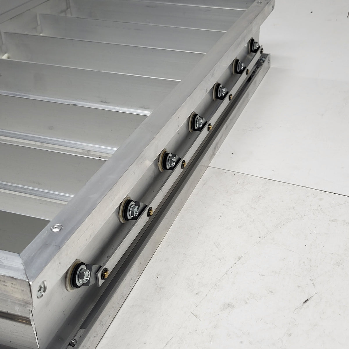 HONEYWELL HOME Truezone Rectangular Parallel Blade Damper 12"x24" ZD12X24TZ