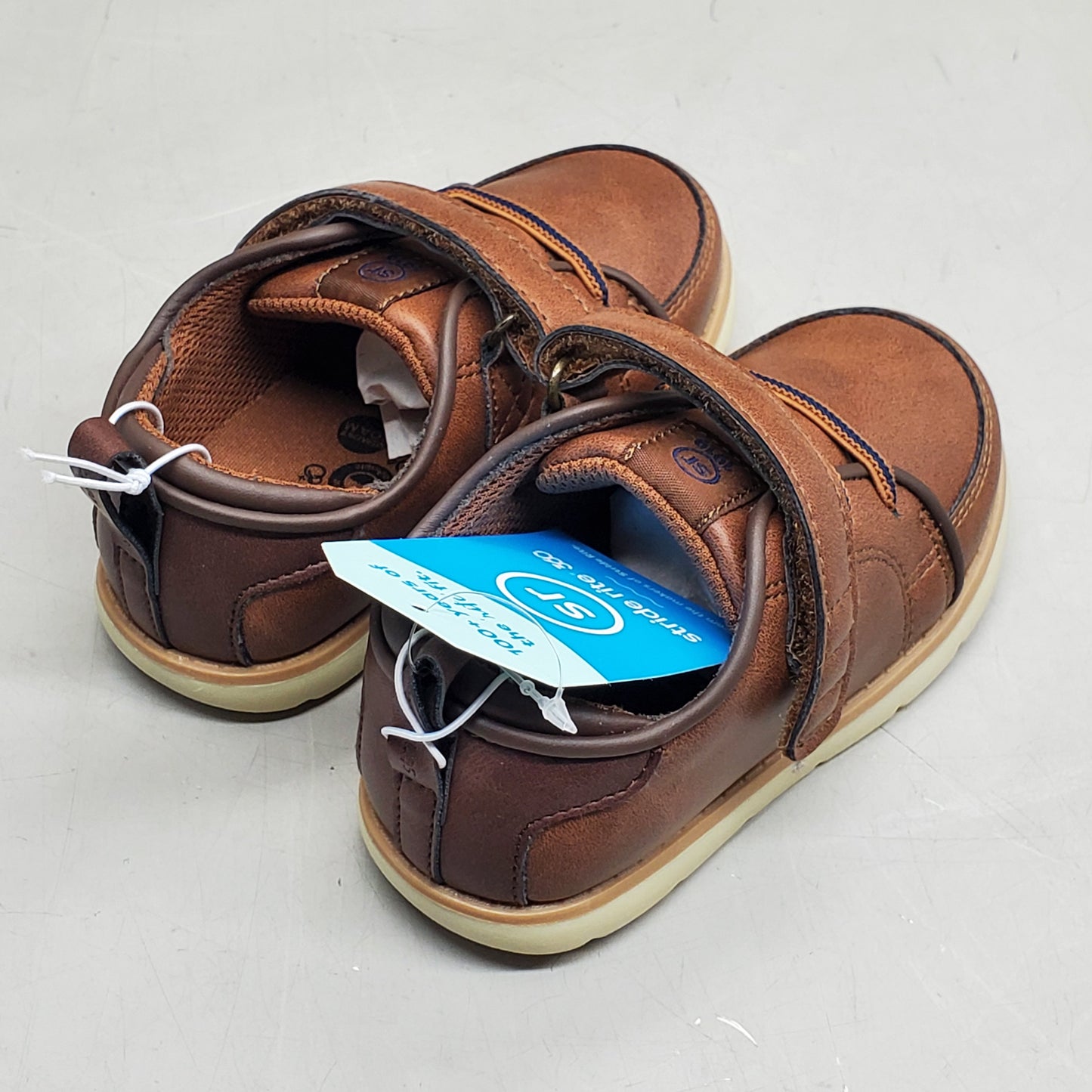 STRIDE RITE 360 Ethan Dress Sneaker Shoes Kids SZ 13M Tan KB009501