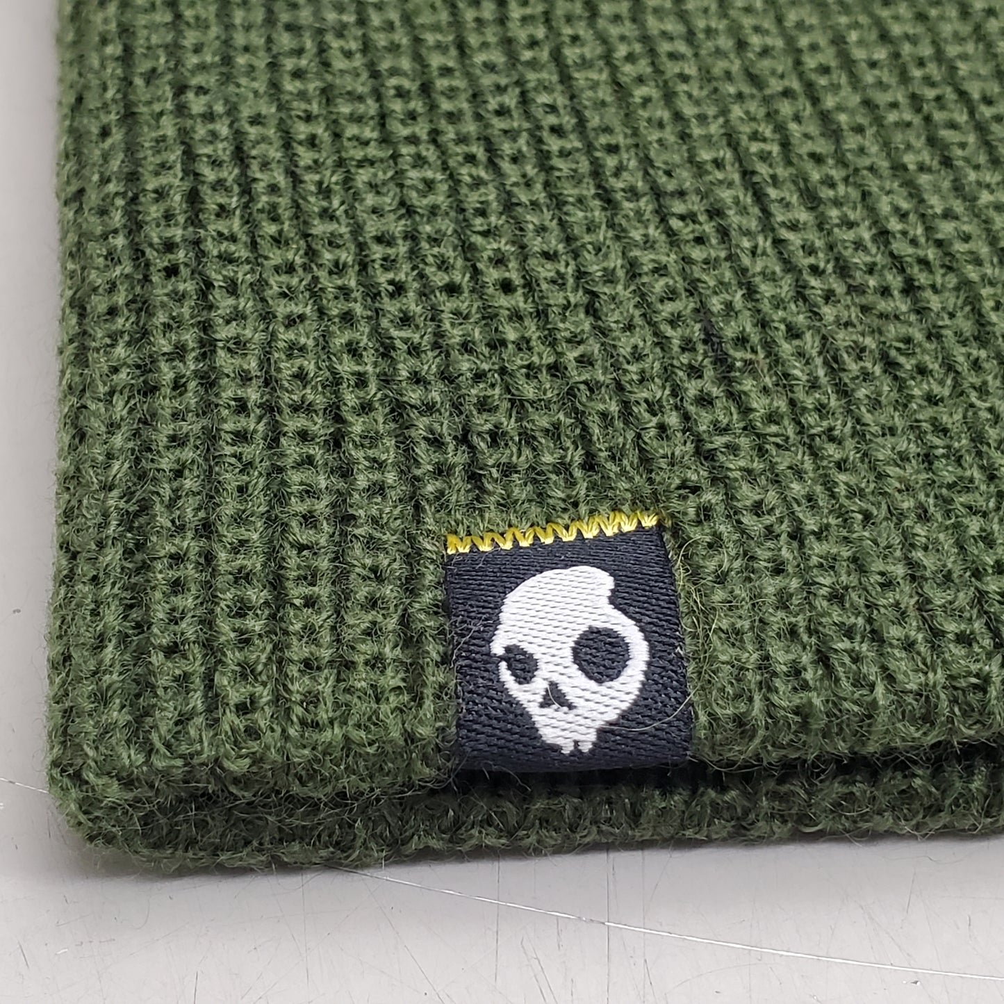 SKULLCANDY Snow Winter Knit Beanie Hat SZ OS Fits Most Olive SKDY2265-OLV