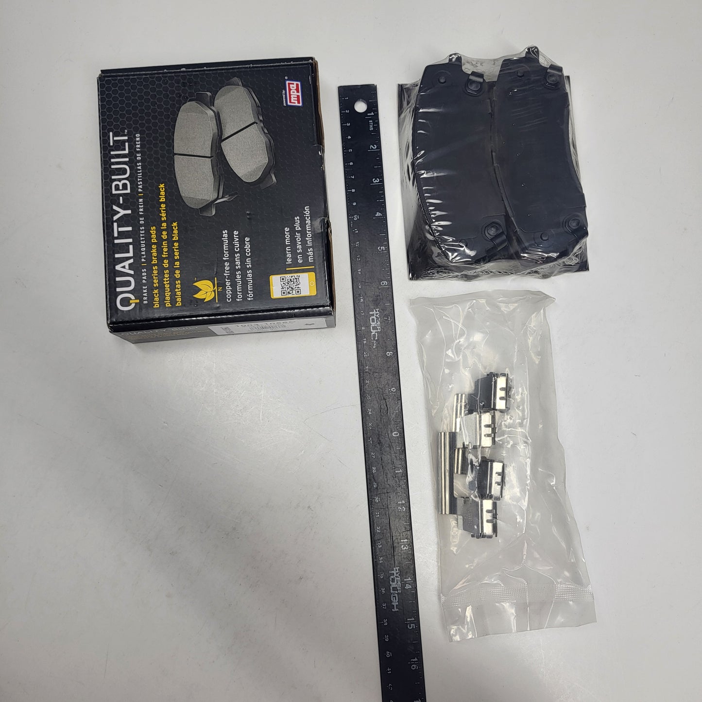 QUALITY-BUILT Ceramic Disc Brake Pad Set Black Front 1003-1056C
