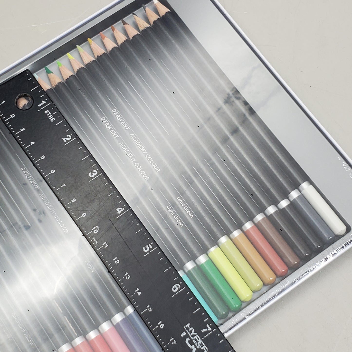 DERWENT (24 Pack) Academy Color Pencils For Aspiring Artists 2301938