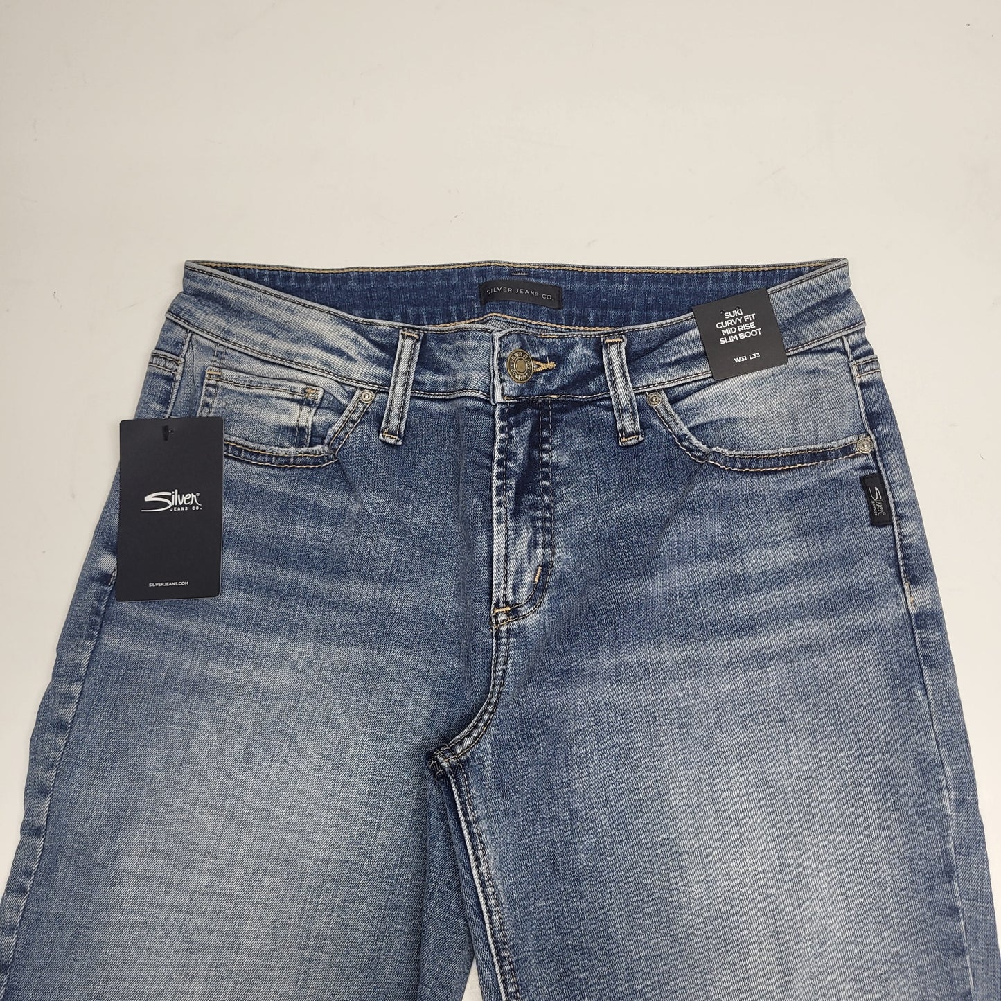 SILVER JEANS CO. Suki Curvy Fit Mid Rise Slim Boot Sz 29/31 Light Indigo