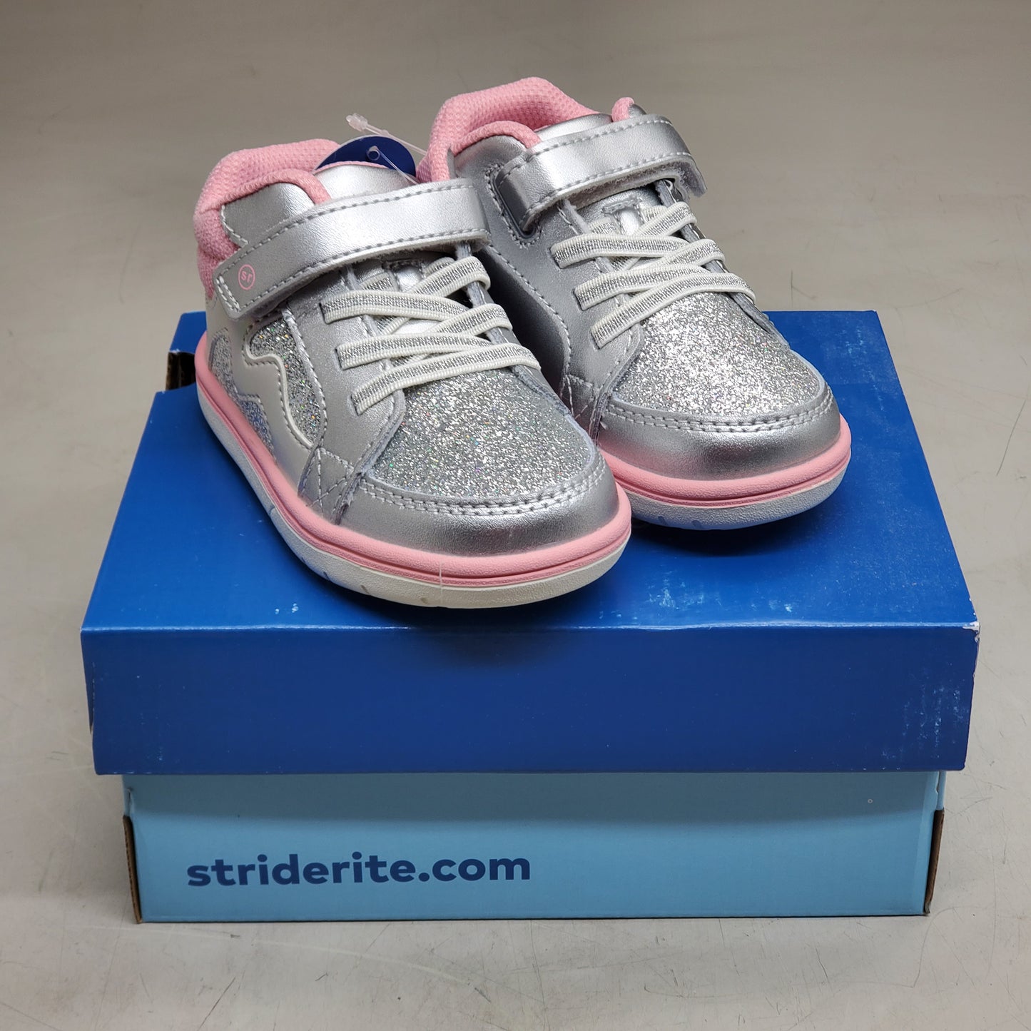 STRIDE RITE SRT Ames Sneaker Shoe Little Kid 7W Silver/Rainbow BG038805