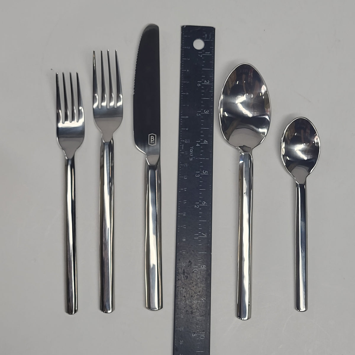 BLUE PHEASANT Roland Polished Silver Flatware 5-piece Set BPPO07519