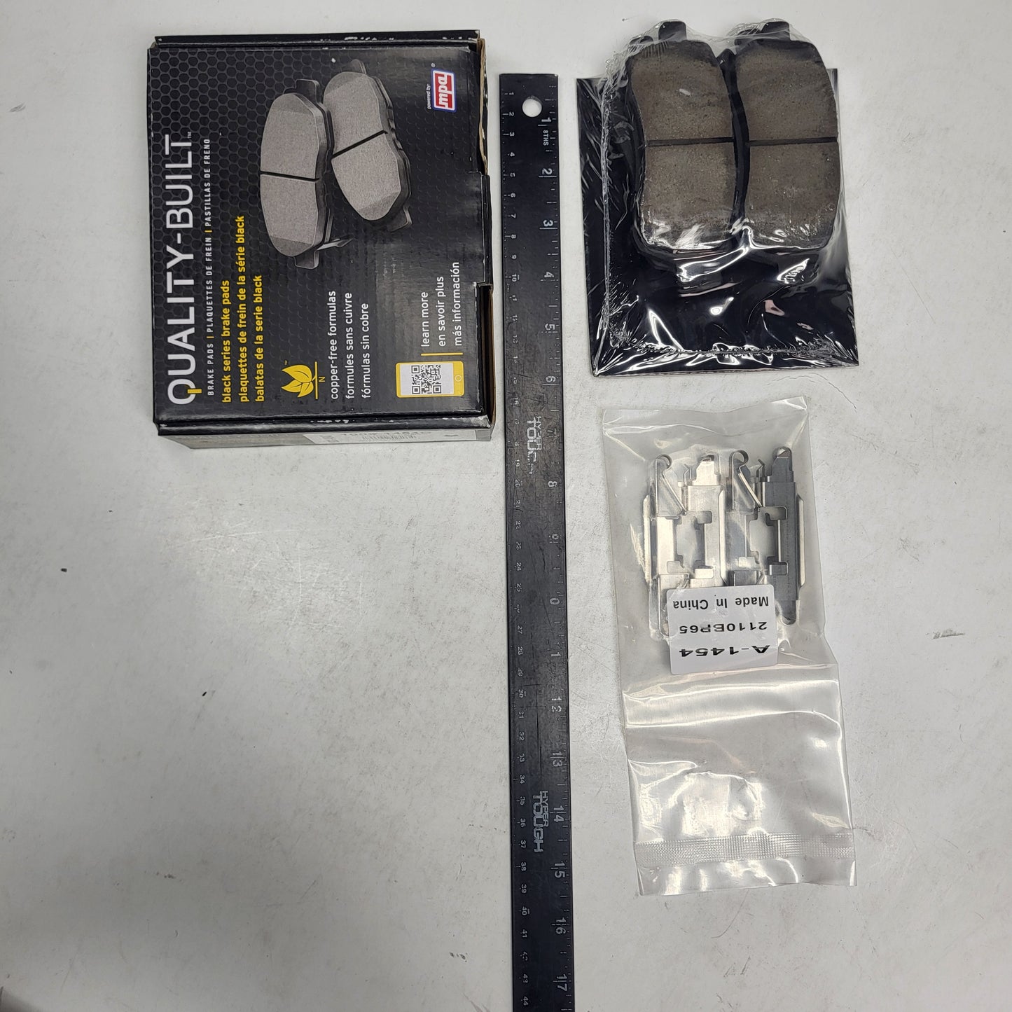 QUALITY-BUILT Ceramic Disc Brake Pad Set Black Front 1003-1454C