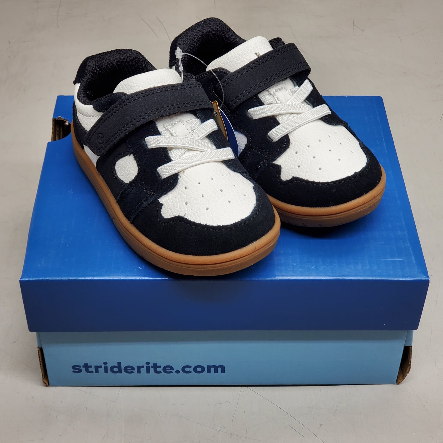 STRIDE RITE SRT London Sneaker Shoes Toddler SZ 6.5W Black / White BB039307