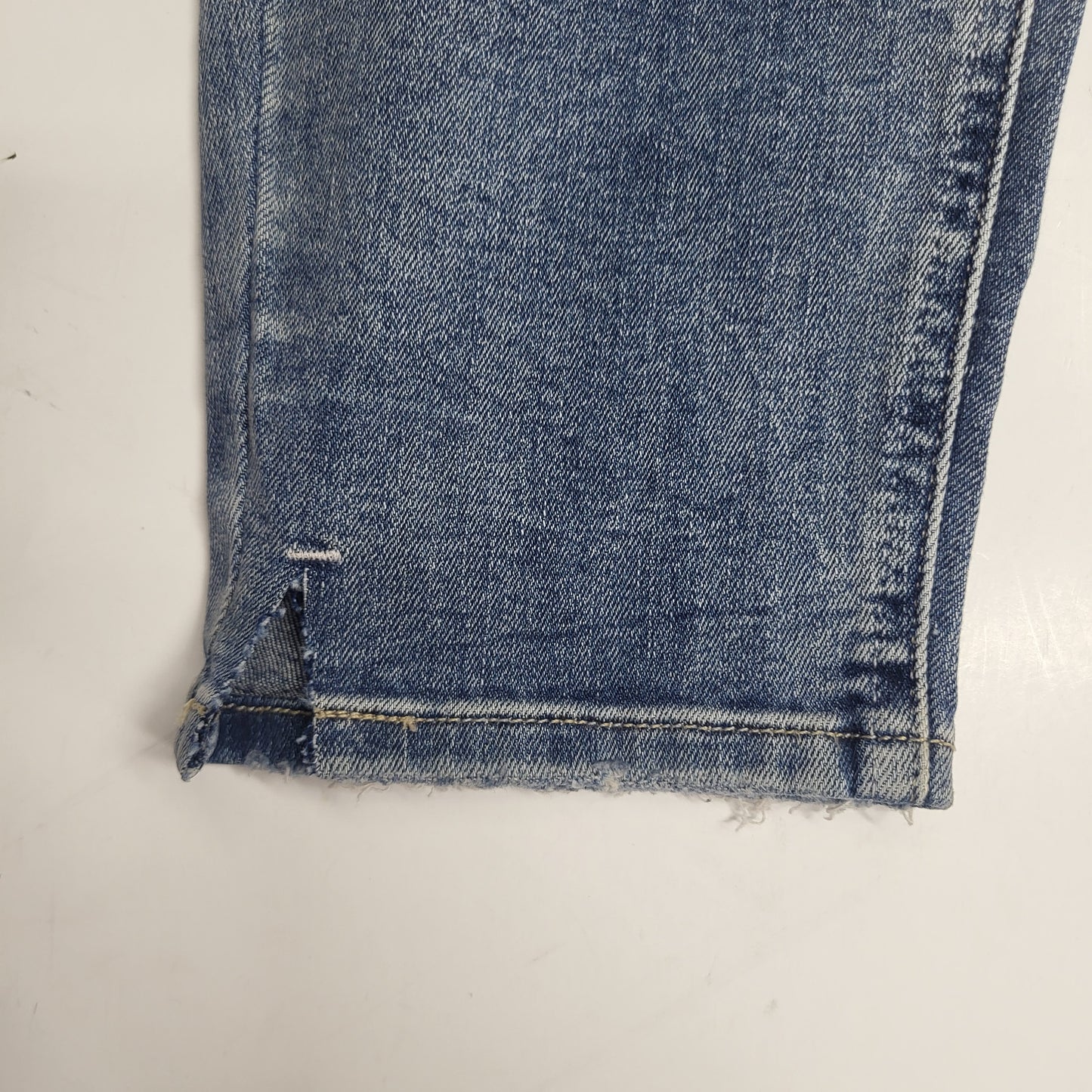 SILVER JEANS CO. Elyse Mid Rise Skinny Leg Sz 33/29 Light Indigo L03116EPX291