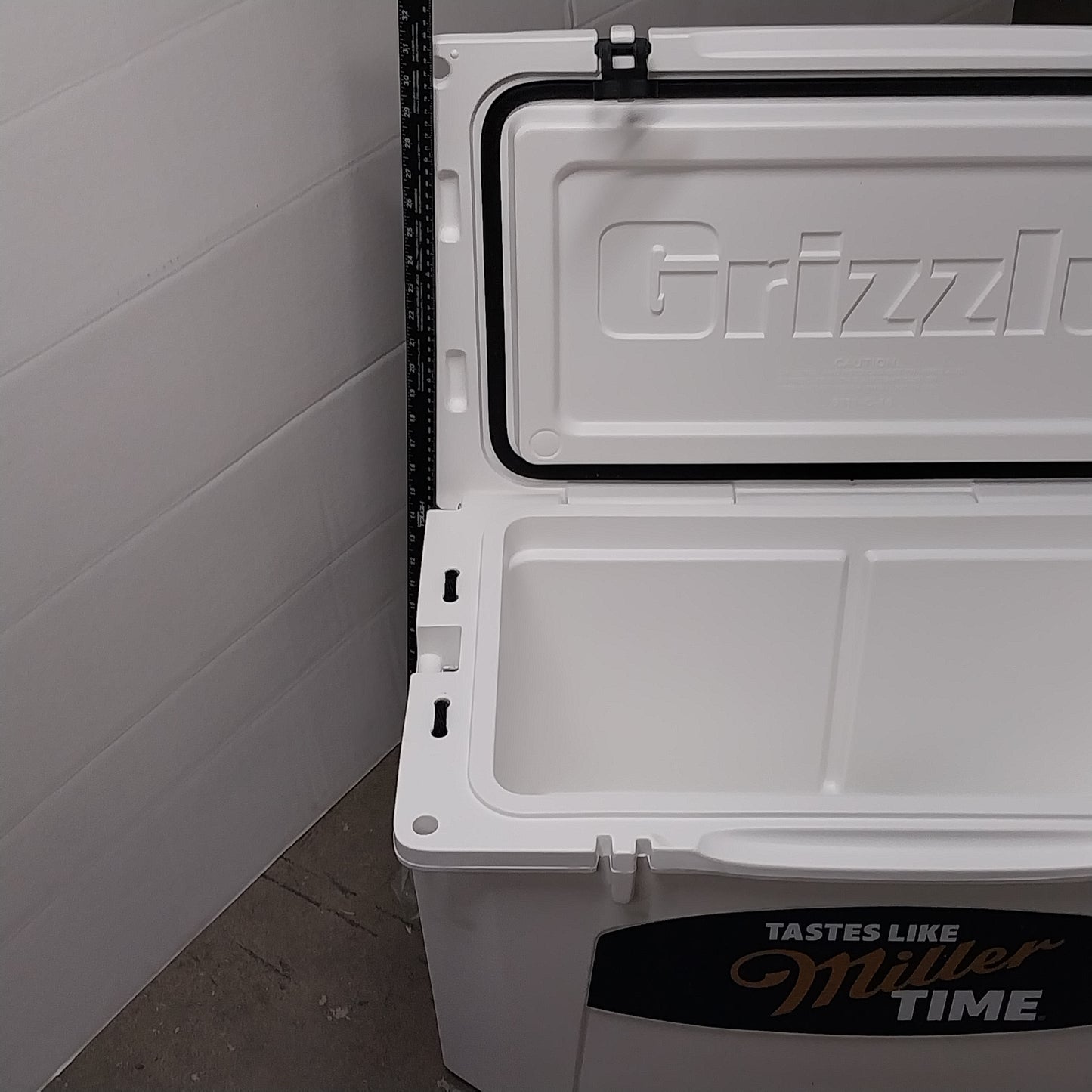 GRIZZLY 60 Cooler w/ "Tastes Like Miller Time" Advertising 60 Quart White (New)