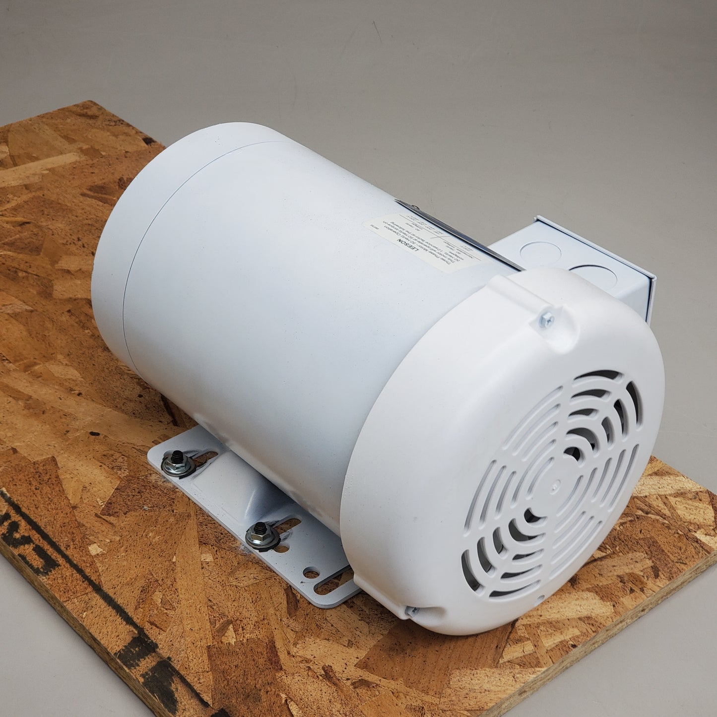 LEESON 3 Phase Continuous Motor 60/50 Hz 5/8" Shaft 2HP White C6T34FK141A