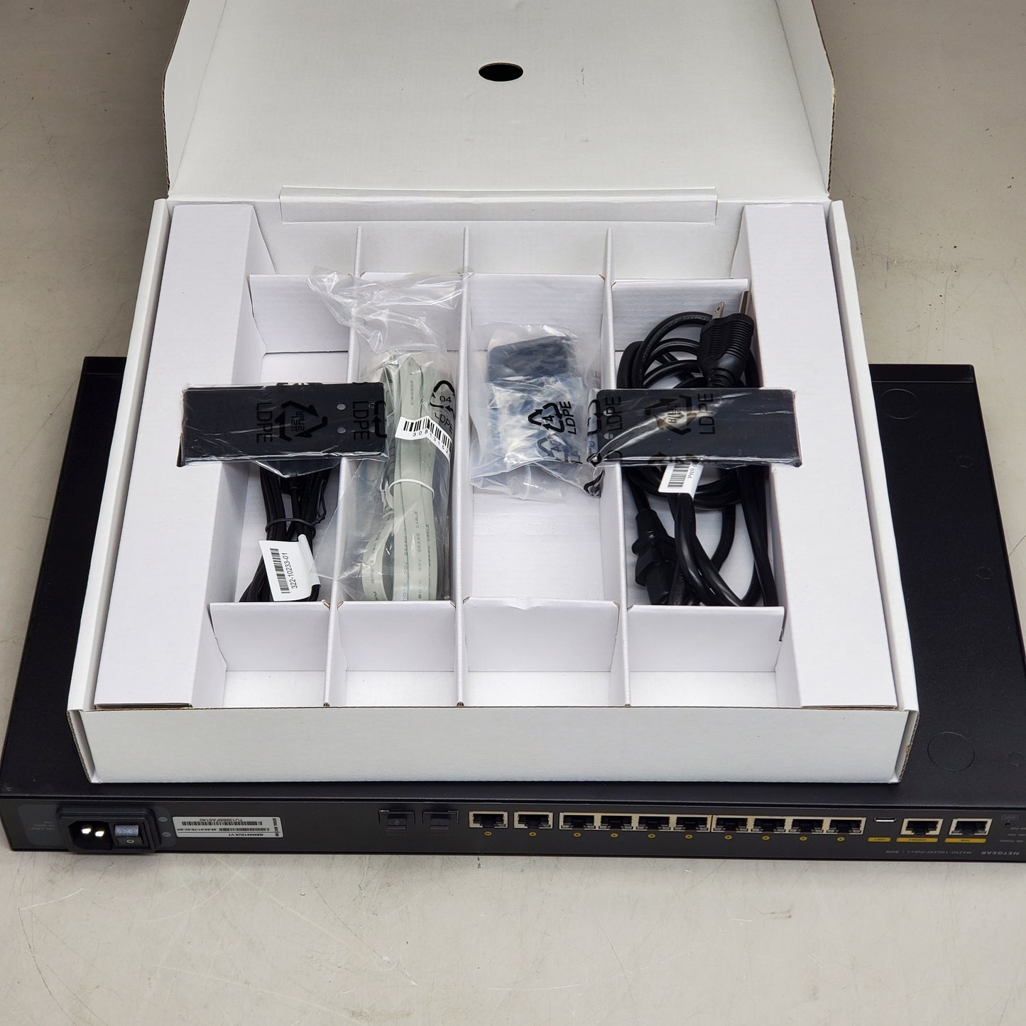 NETGEAR AV Line Managed Gigabit Switch 12 Port M4250-10G2XF-POE++ (Open Box)