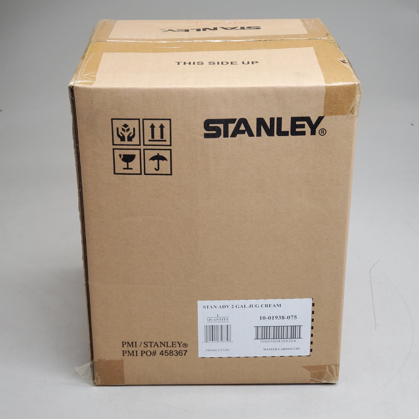 STANLEY Fast Flow Water Jug Dispenser Insulated Beverage Cooler 2 Gal Cream 10-01938-075