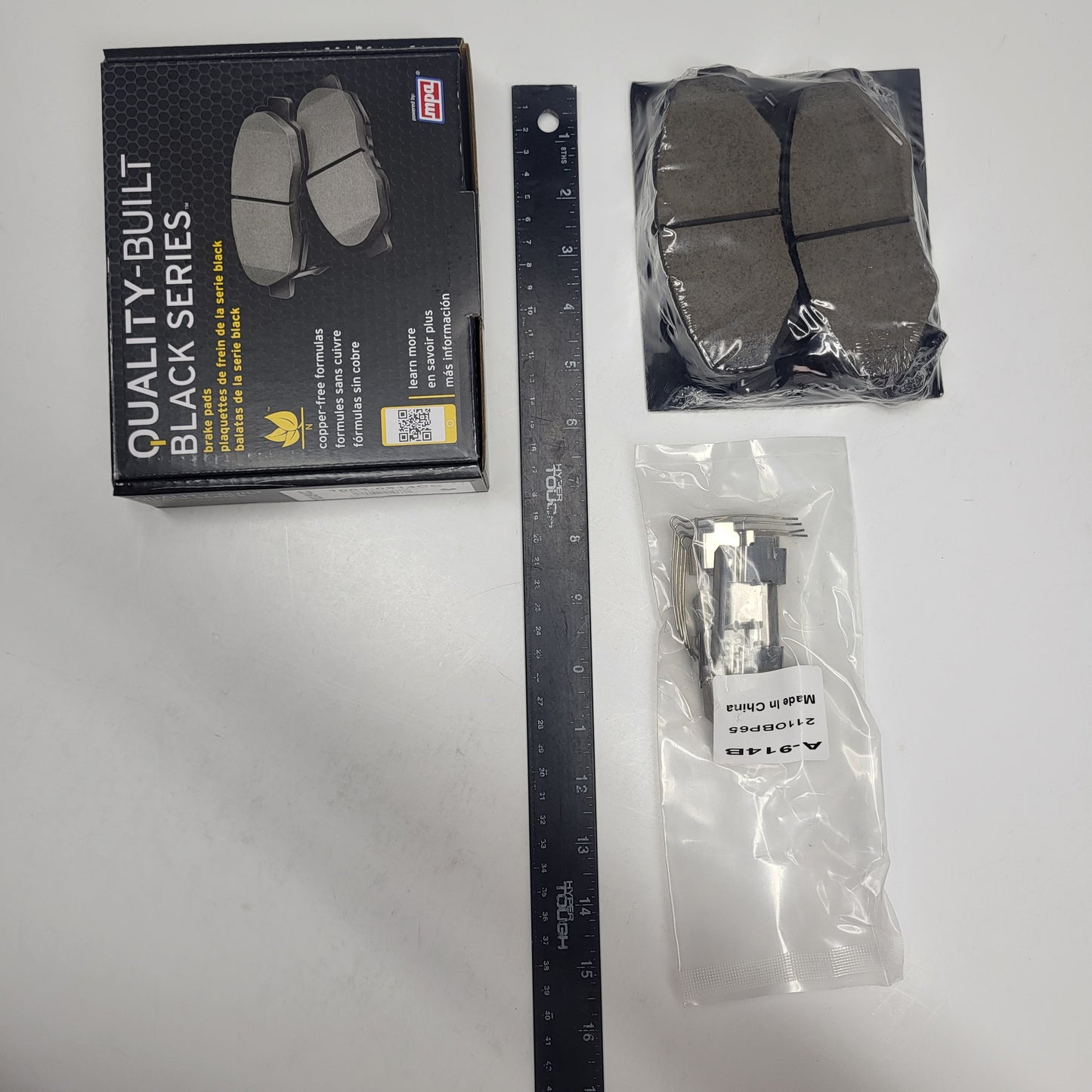QUALITY-BUILT Ceramic Disc Brake Pad Set Black Front 1003-0914CC