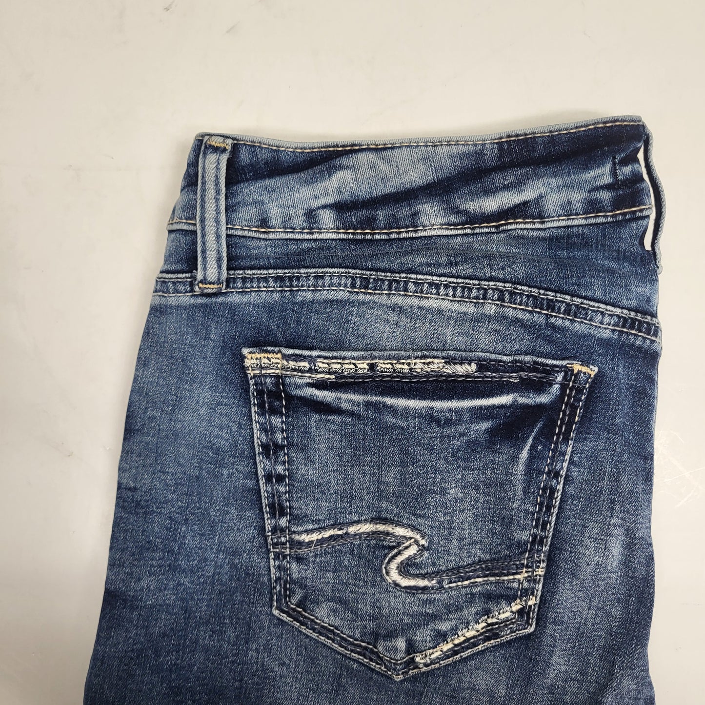 SILVER JEANS CO. Suki Straight Leg Eco Friendly Sz 32/33 Indigo L93413ECF204