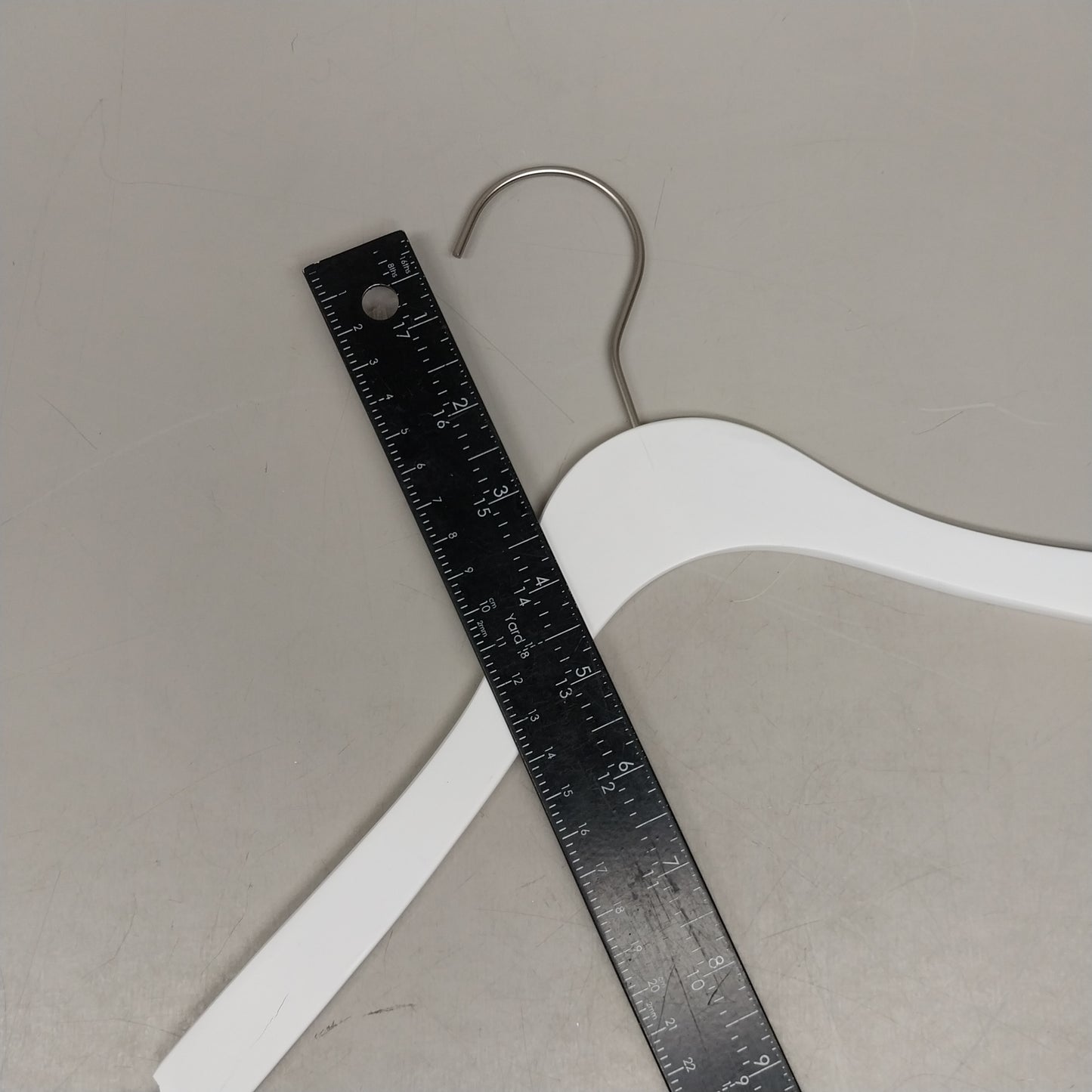 QUALITY HANGERS 20PK Extra Slim Wooden Handers 16.5" White