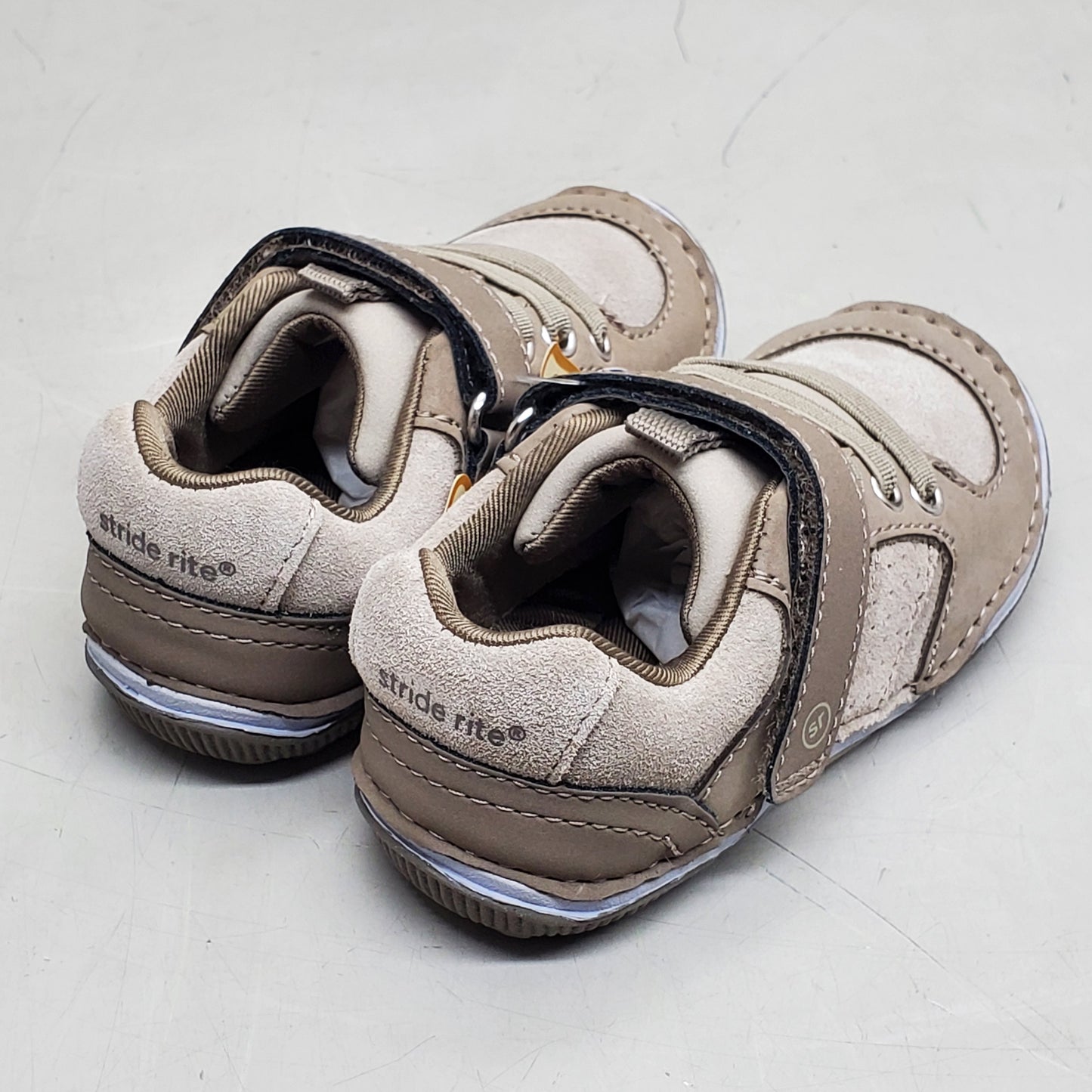 STRIDE RITE SRT Wes Sneaker Shoes Toddler SZ 5W Taupe BB006902