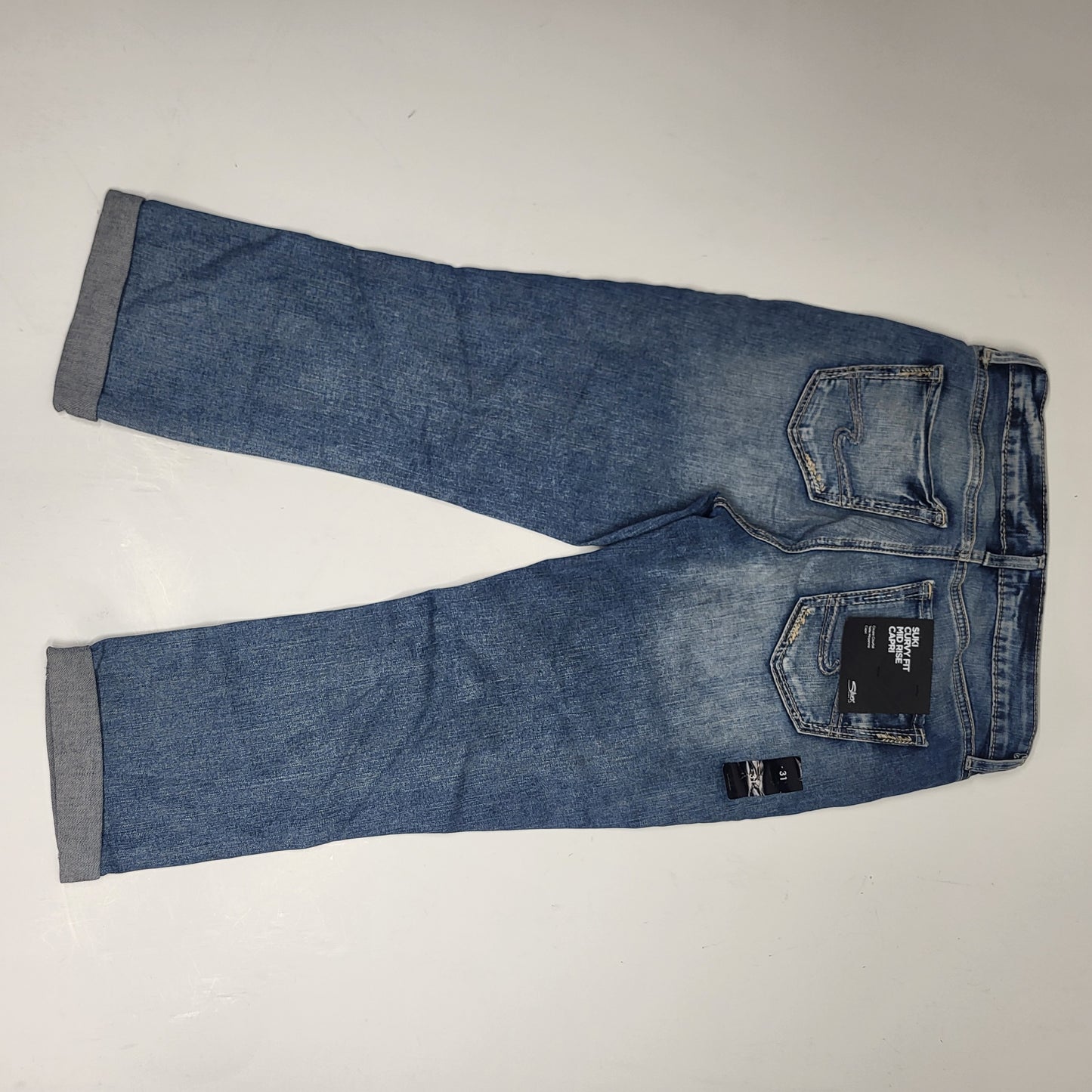 SILVER JEANS CO. Suki Curvy Fit Mid Rise Capri Sz 31/23.5 Light Indigo L43916EPX224