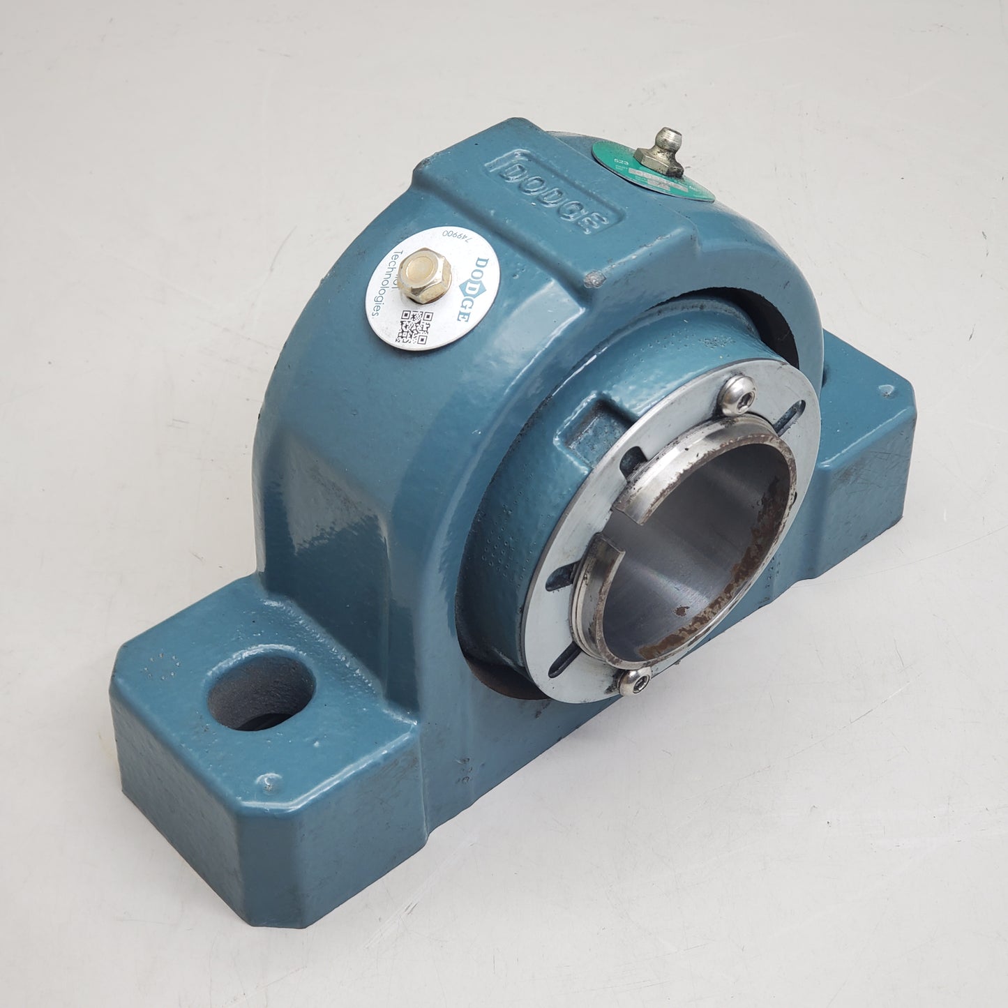 DODGE Pillow Block Bearing 2 Bolt 2-7/16" Bore 2-3/4" Base To Center Height 069443 P2B-IP-207RE