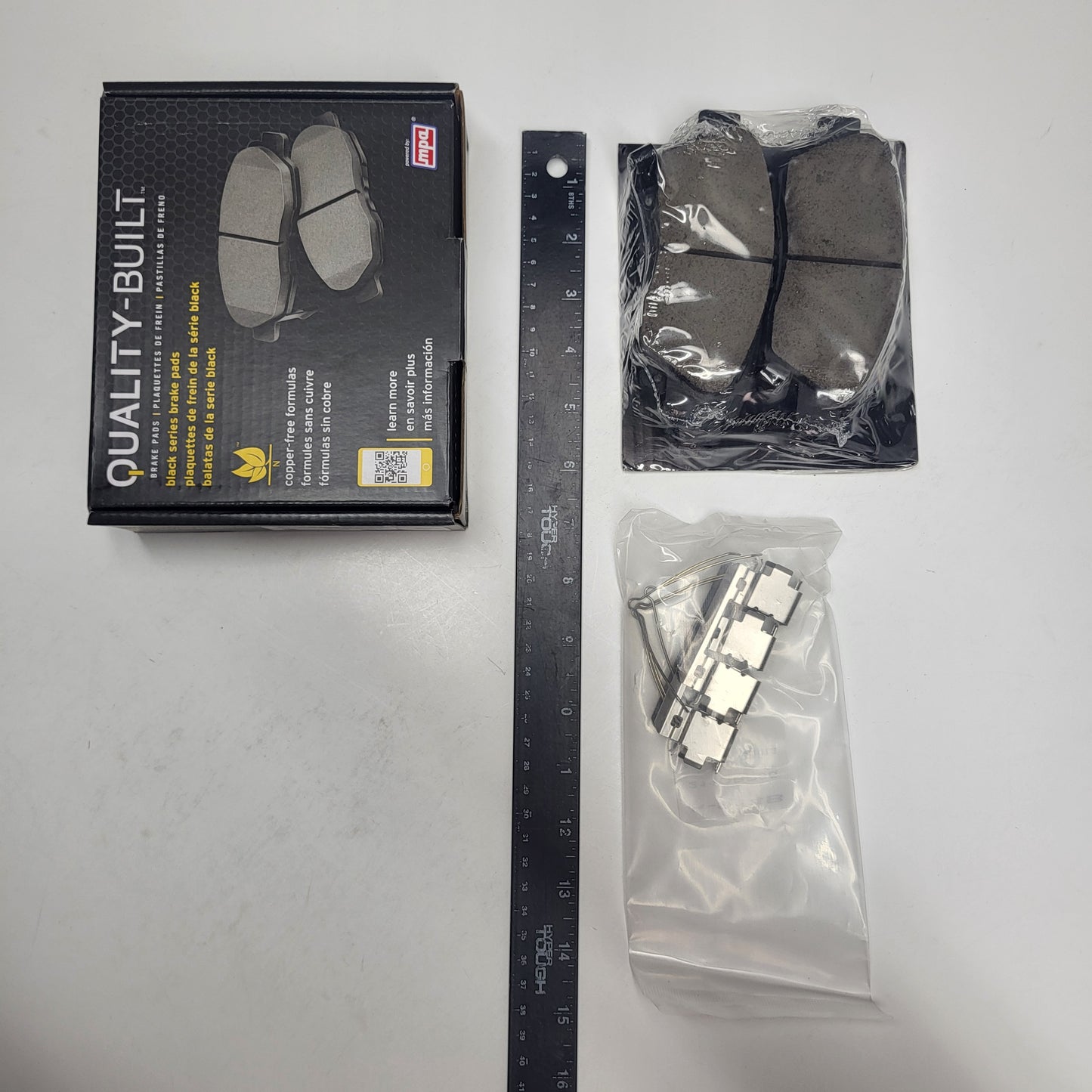 QUALITY-BUILT Ceramic Disc Brake Pad Set Black Front 1003-1394C