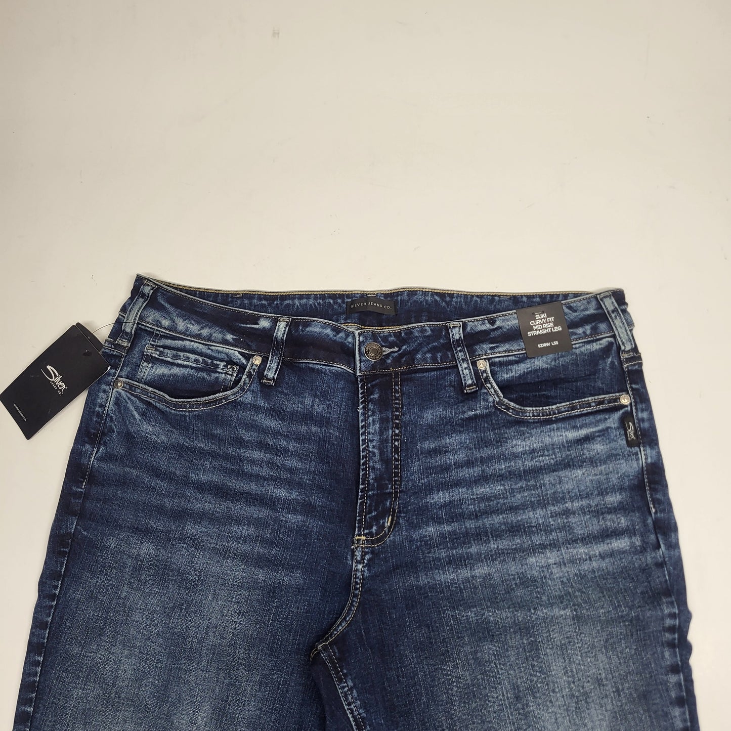 SILVER JEANS CO. Suki Curvy Fit Straight Leg Sz 18/33 Indigo W93413EGX434