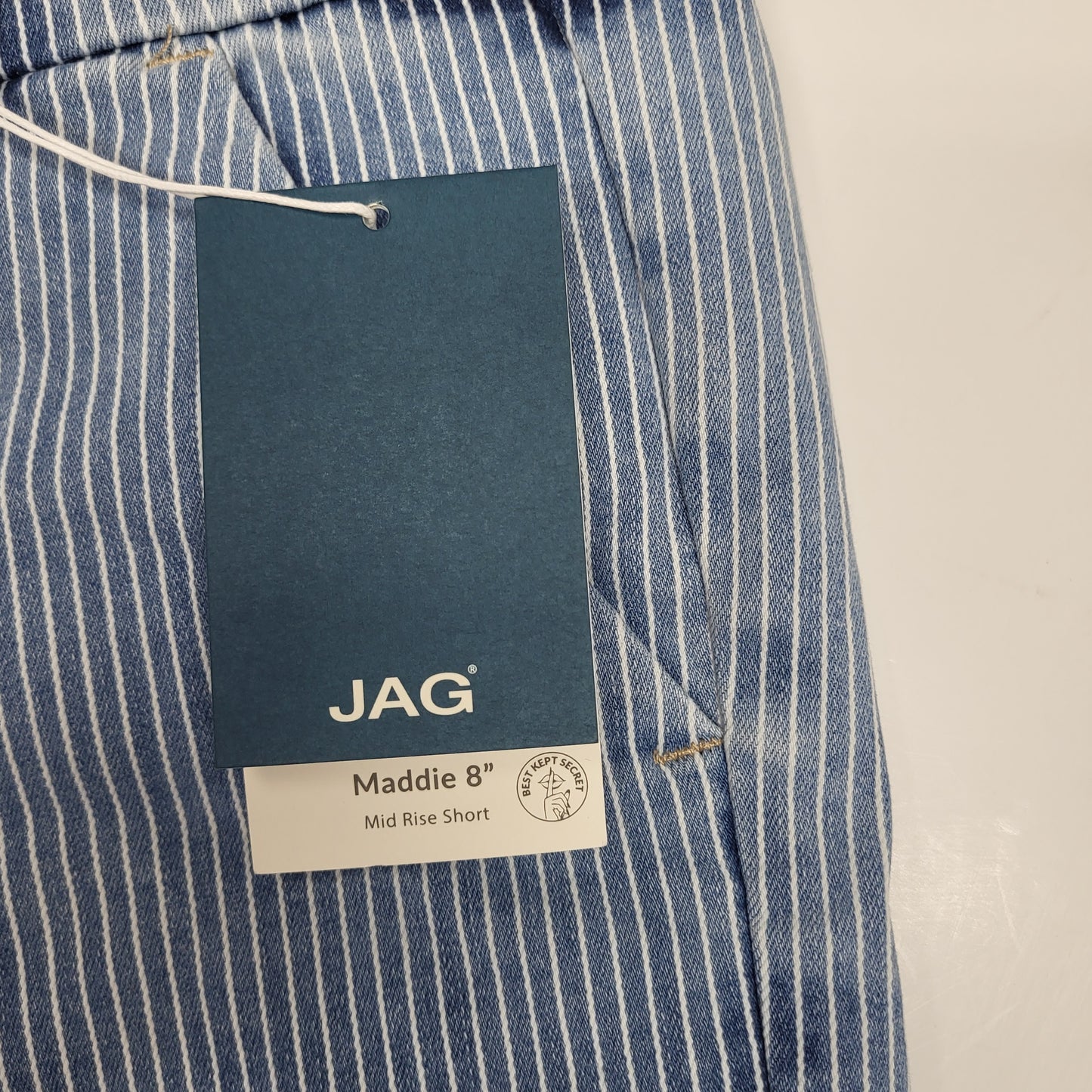 JAG Maddie Mid Rise Pull-On Short Womens Sz 0/8 Bleached Stripe J5108LSX116