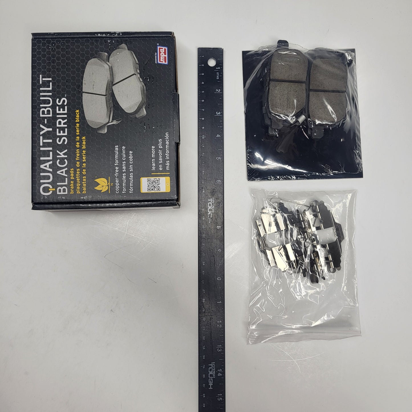 QUALITY-BUILT Ceramic Disc Brake Pad Set Black Rear 1003-1423C