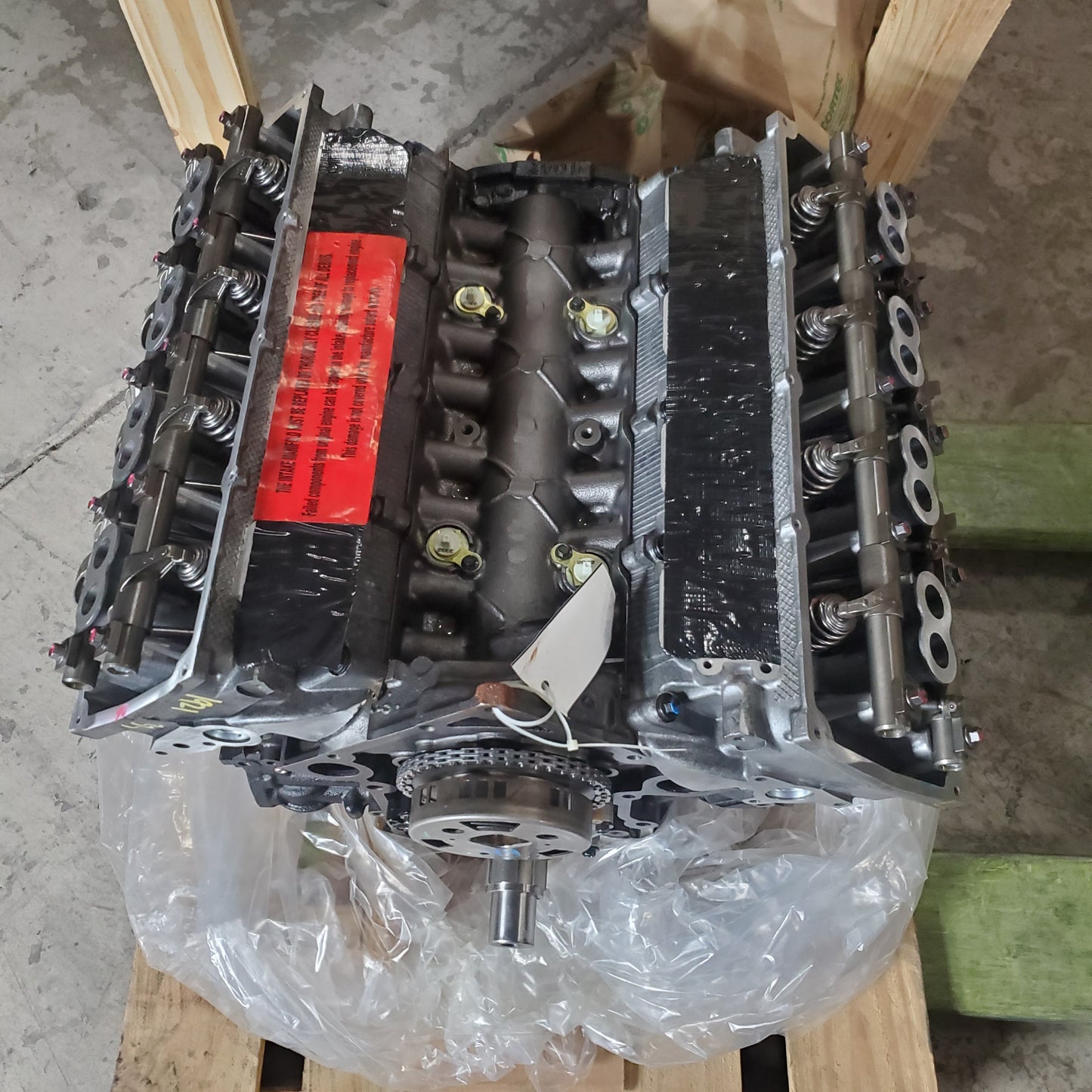 DODGE Ram Long Block V8 Engine Genuine Hemi 2500/3500 5.7L L5709THDCR (Remanufactured)