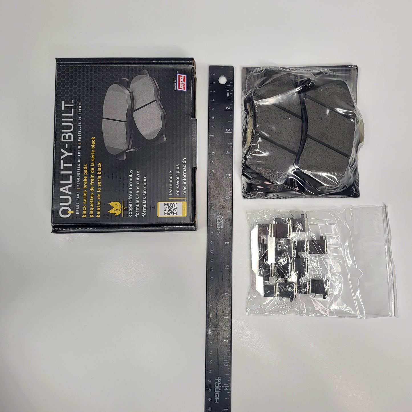QUALITY-BUILT Ceramic Disc Brake Pad Set Black Front 1003-1593C