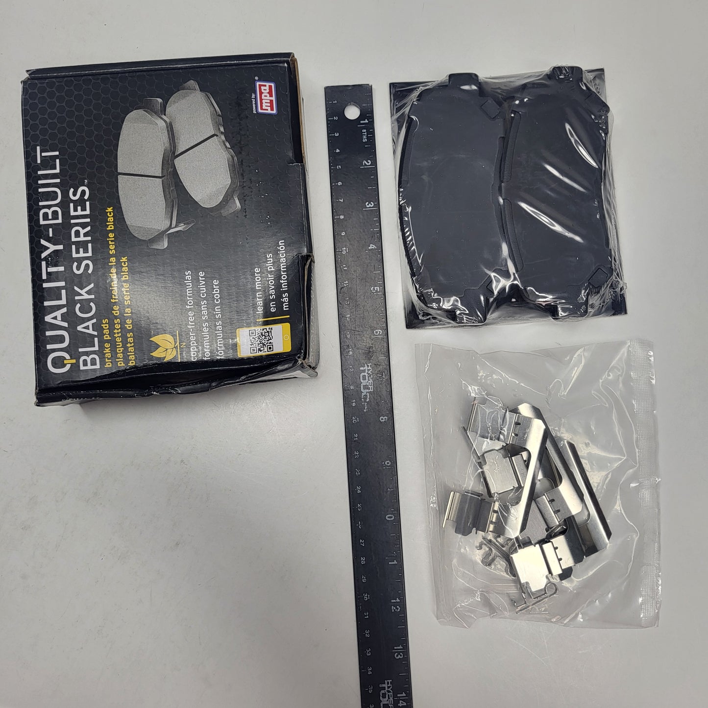 QUALITY-BUILT Ceramic Disc Brake Pad Set Black Front 1003-1623C