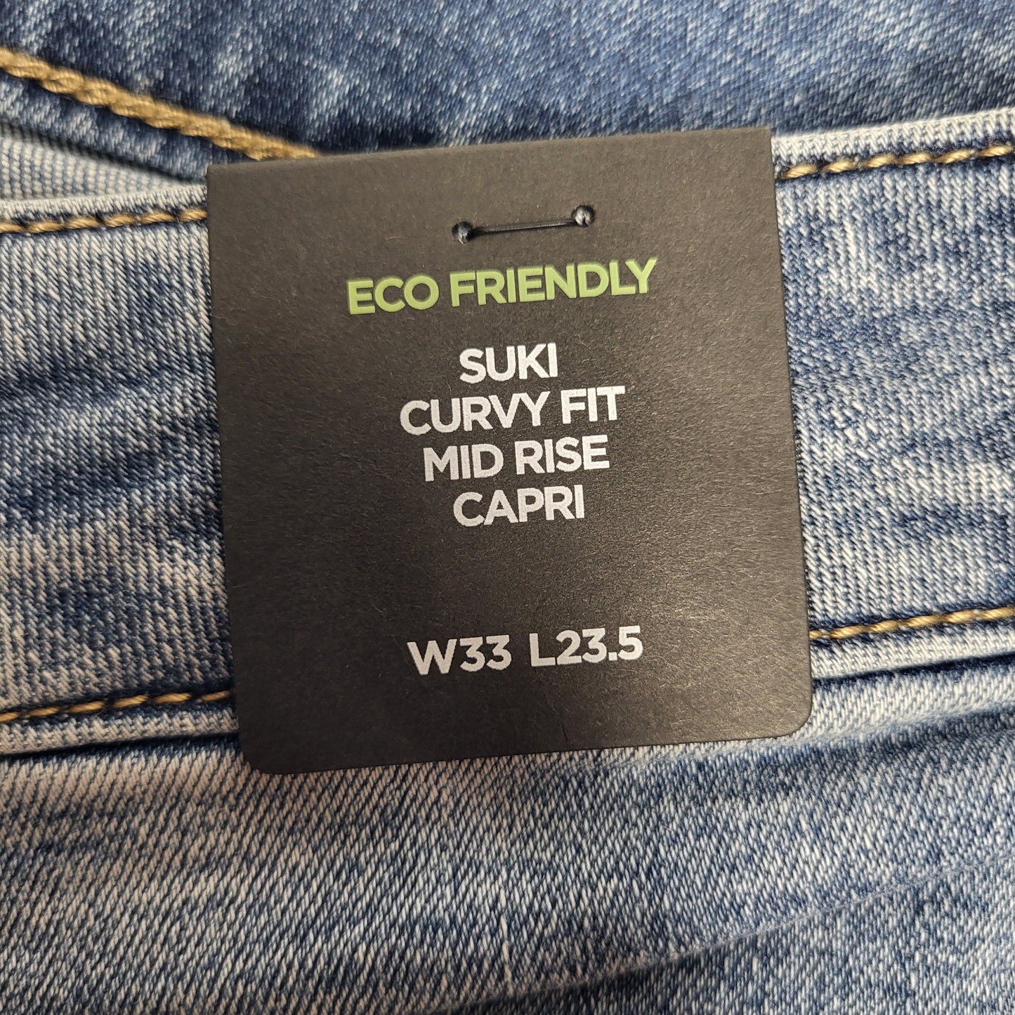 SILVER JEANS CO. Suki Curvy Fit Mid Rise Capri Eco Friendly Sz 33/23.5 Indigo