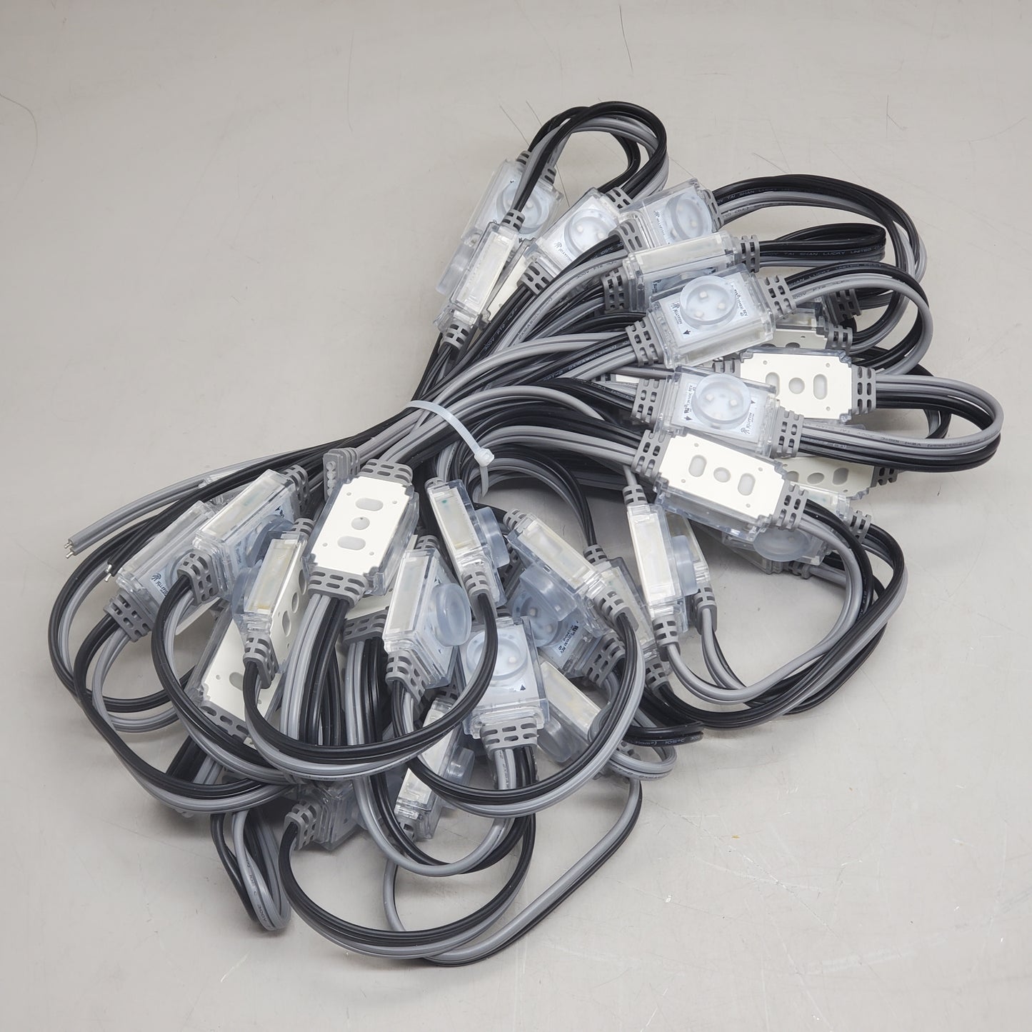 ZA@ JELLYFISH LIGHTING Permanent Outdoor Holiday LED Light Strand 50' JF-LED50-9-4W I