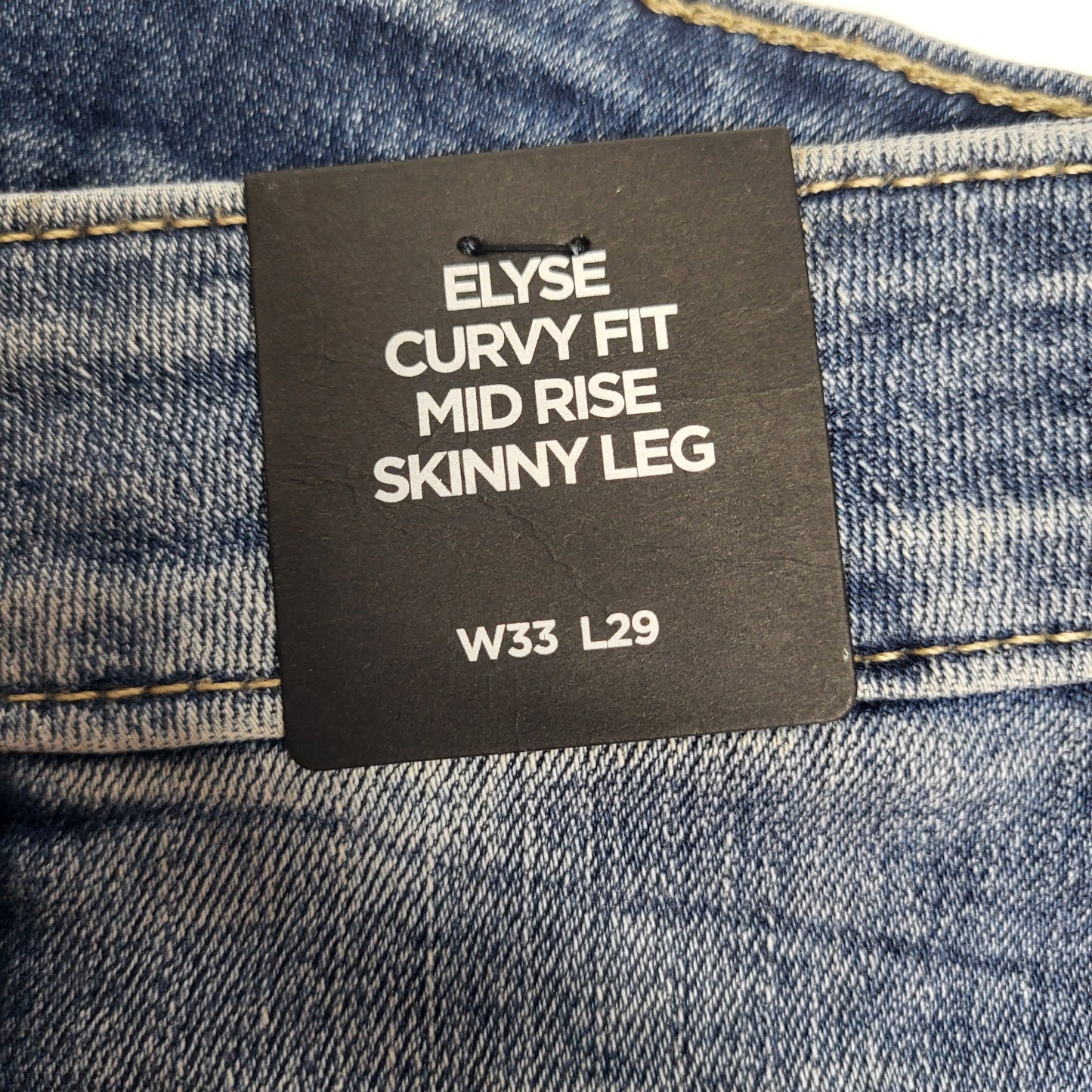 SILVER JEANS CO. Elyse Mid Rise Skinny Leg Sz 33/29 Light Indigo L03116EPX291