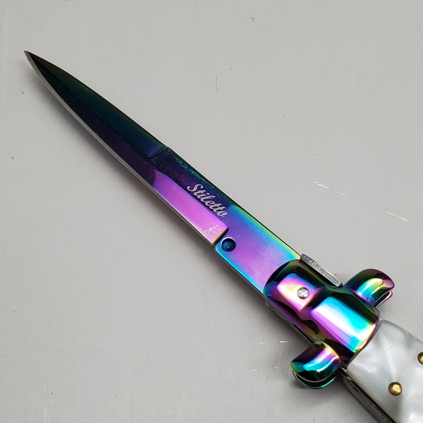 ZA@ ARMED FORCE TACTICAL Hand Crafted OTF Pocket Knife 9" Knife 4" Blade White/Rainbow ST-7RWP