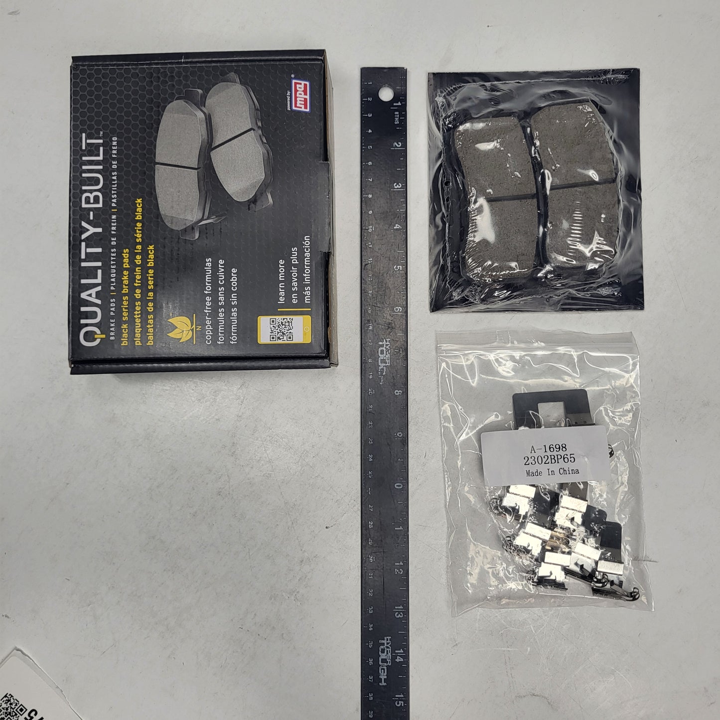QUALITY-BUILT Ceramic Disc Brake Pad Set Black Rear 1003-1698C