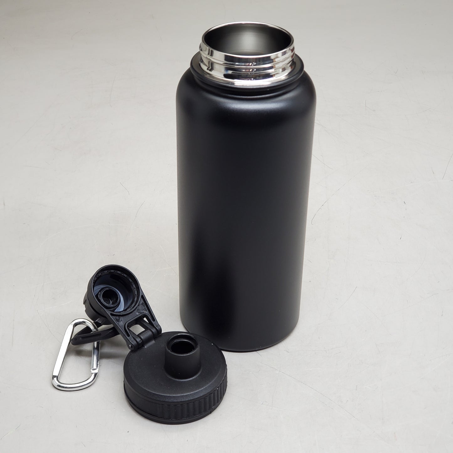 PULL&DIP Water Bottle 12h W/ Sports Lid & Carabiner 32 oz Black
