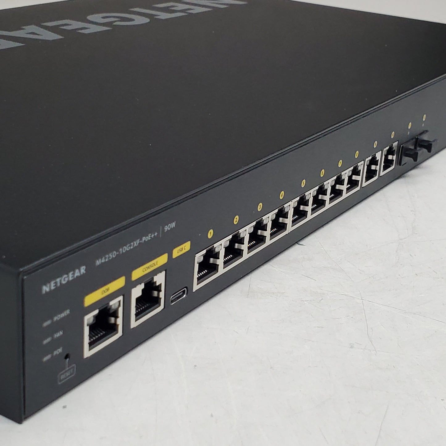 NETGEAR AV Line Managed Gigabit Switch 12 Port M4250-10G2XF-POE++ (Open Box)