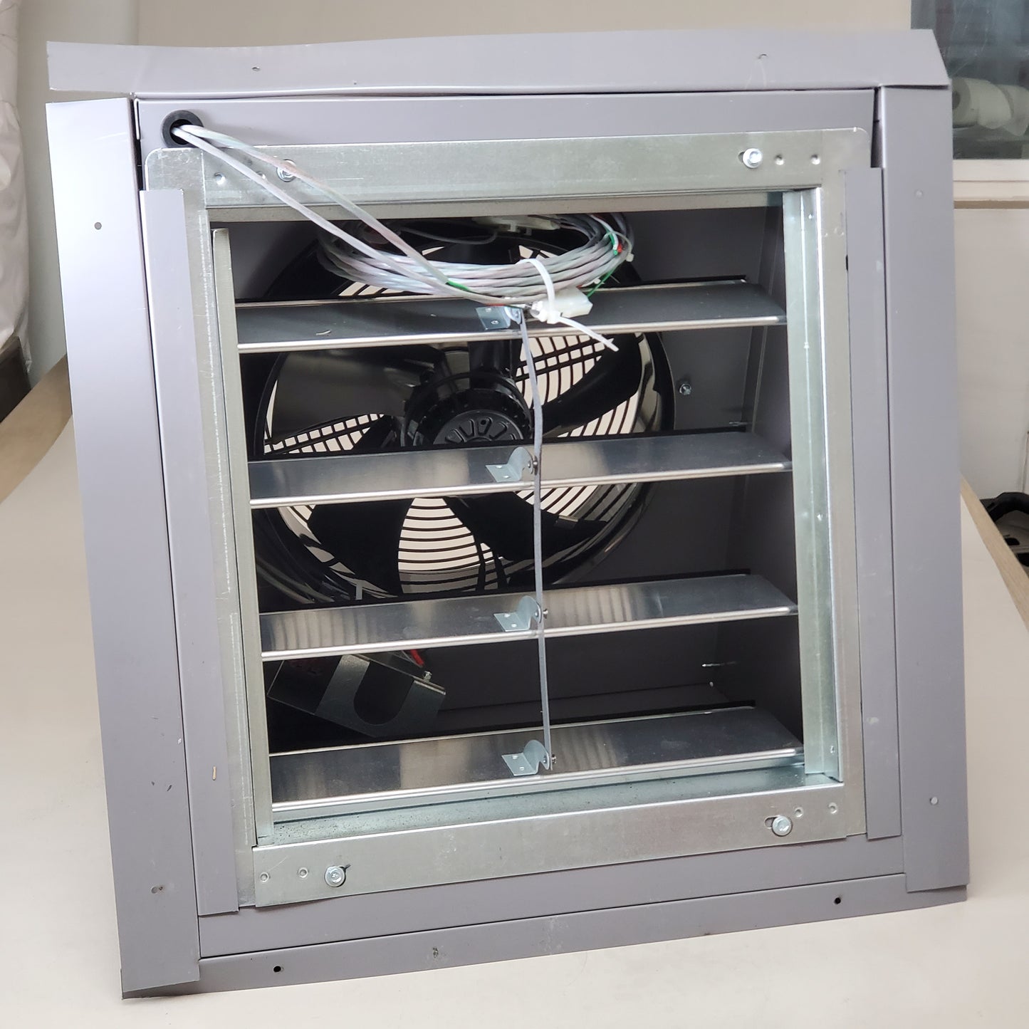 ECONOMISER Horizantal Power Exhaust Fan W/ Berometric Reliev Damper CRPWREXH029A01 (New Other)