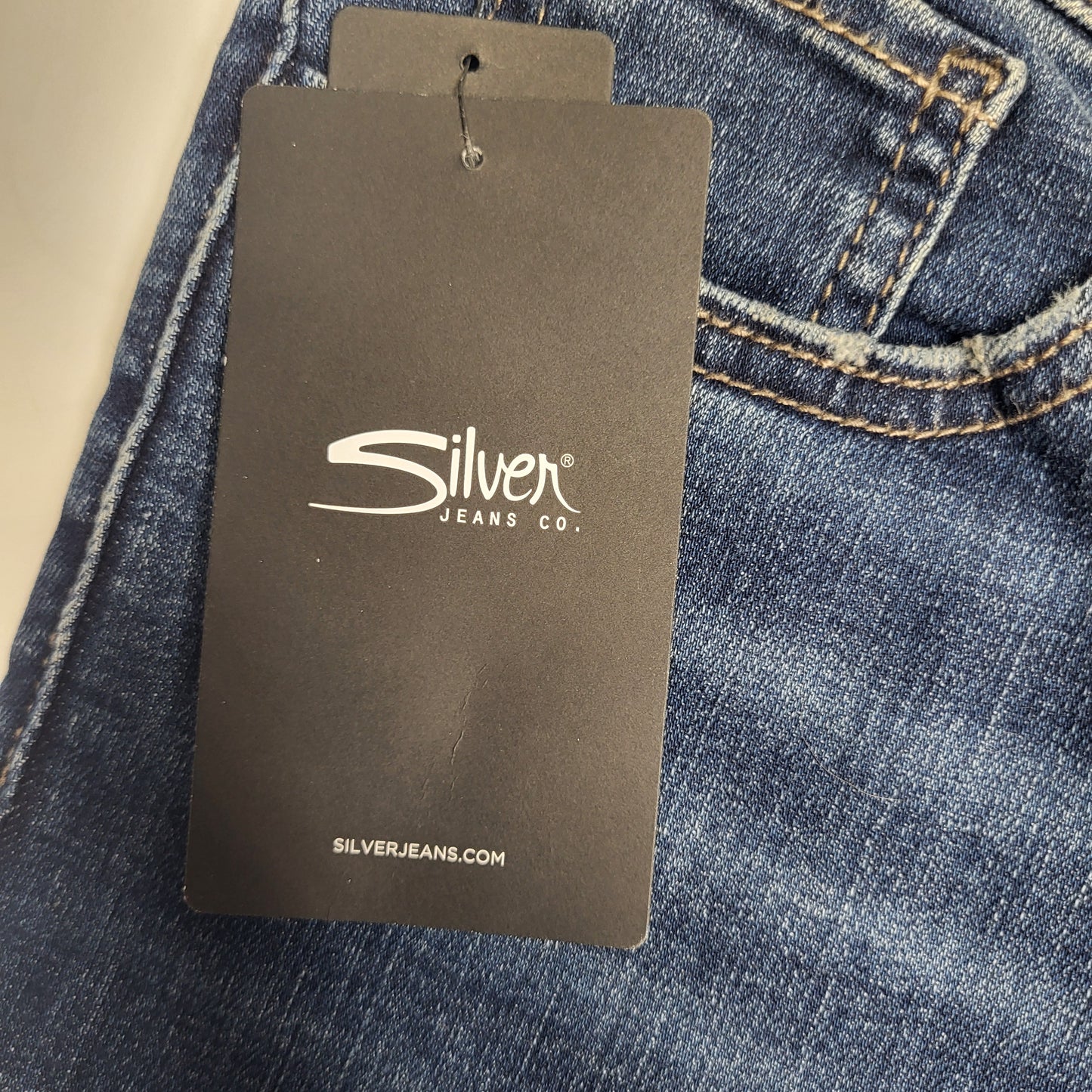 SILVER JEANS CO. Suki Curvy Fit Mid Rise Slim Boot Sz 29/33 Indigo L93616SDK424