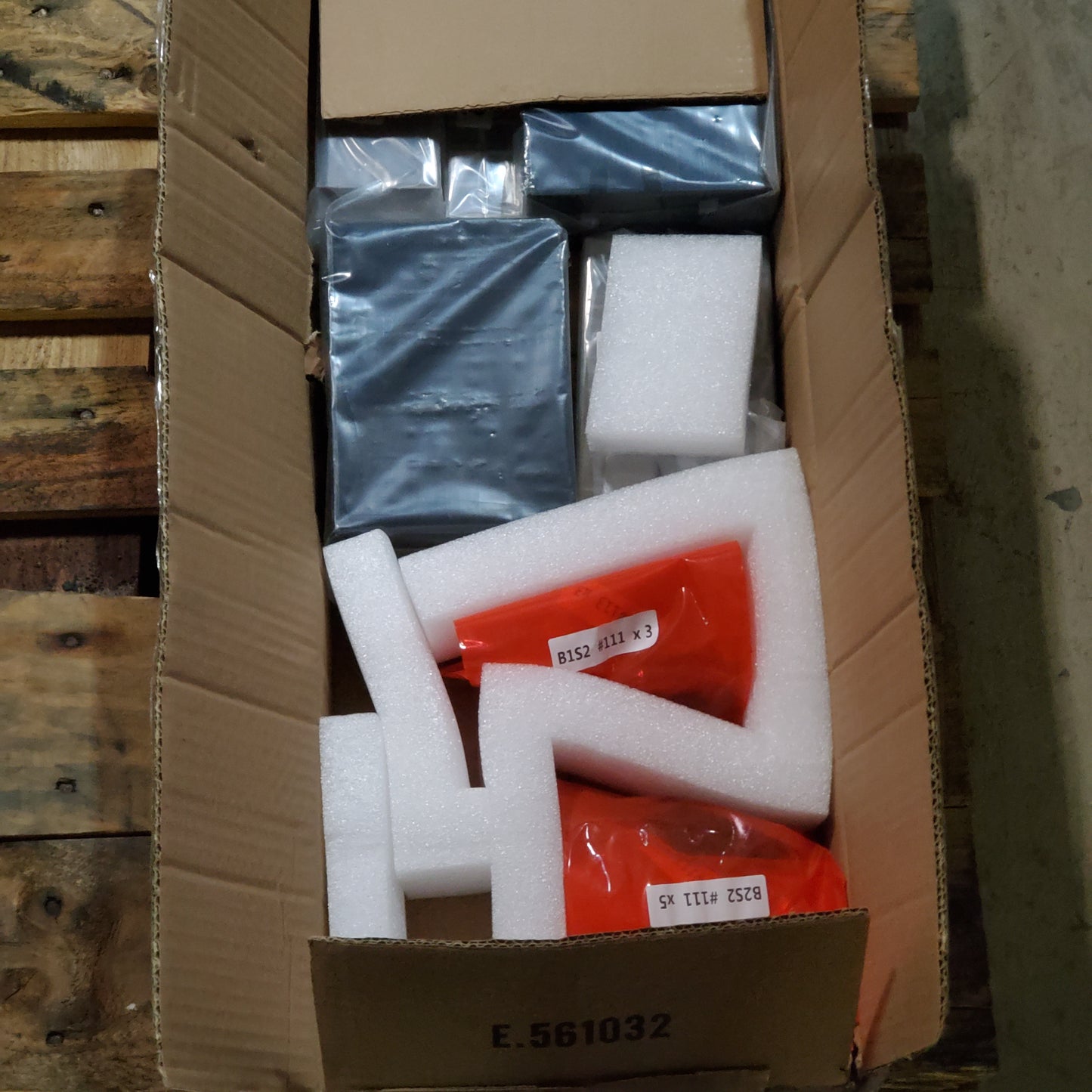 ZA@ Pallet of SEPHORA Makeup Store Display Shelf Organizers And Brushes (AS-IS)