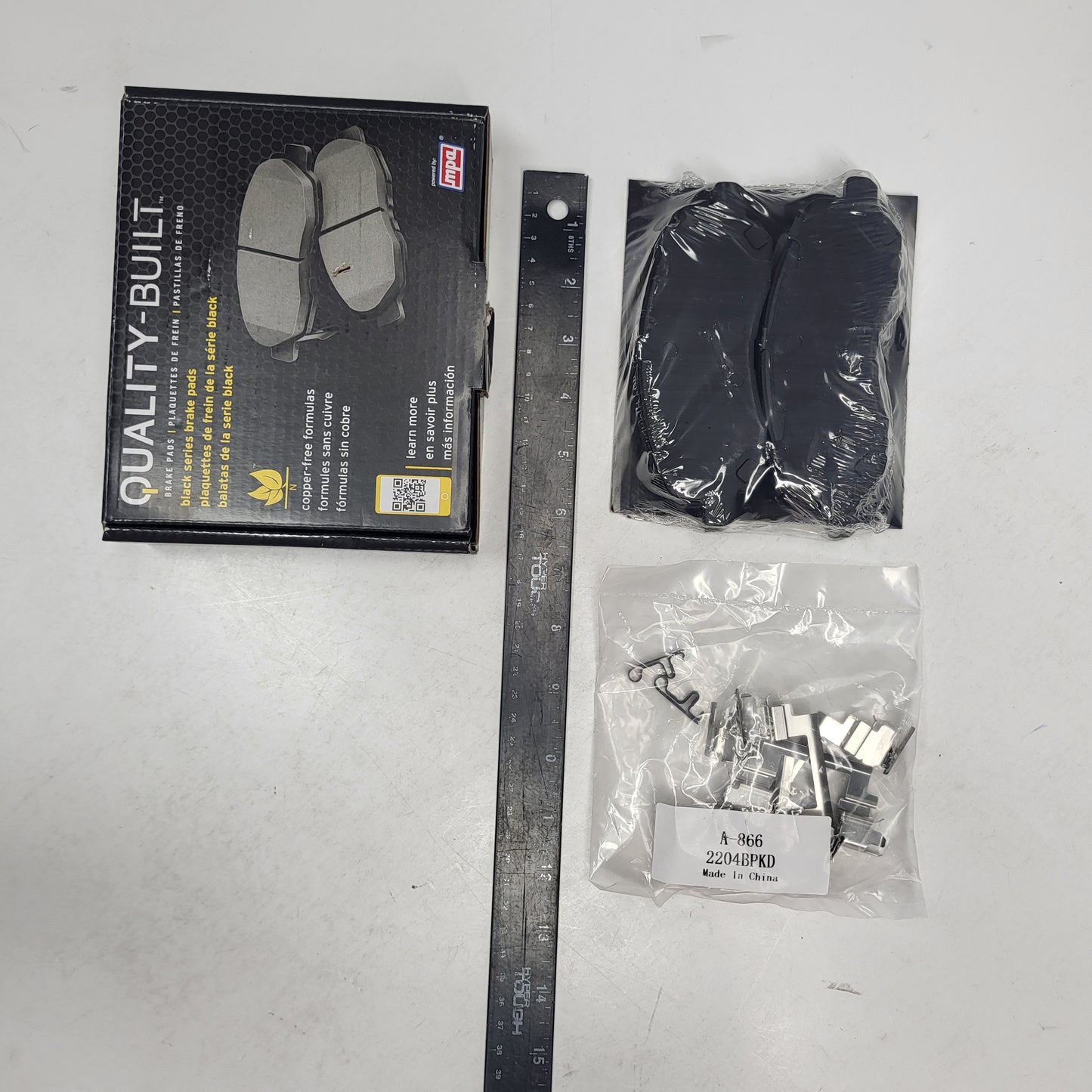 QUALITY-BUILT Ceramic Disc Brake Pad Set Black Front 1003-0866C